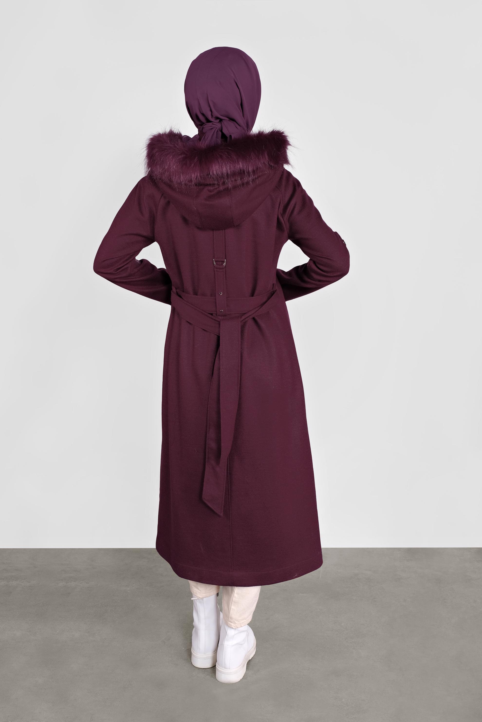 Tesettür giyim MÜRDÜM BELİ KUŞAKLI KÜRK DETAYLI  KABAN 90122 