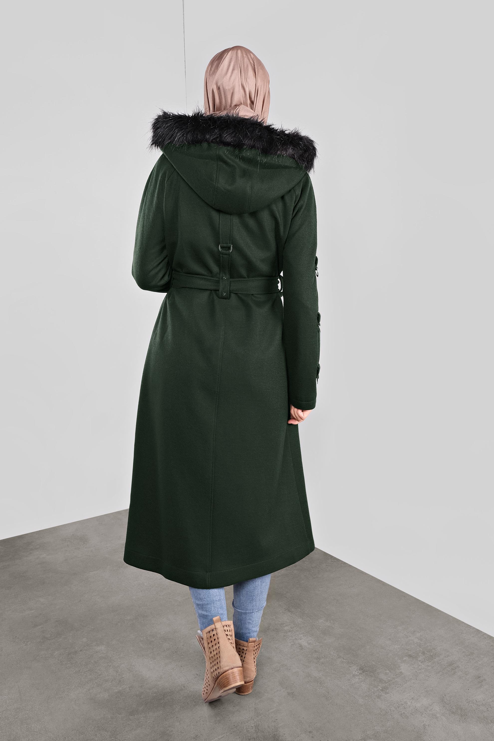 Vêtements hijab VERT CABAN À CAPUCHE EN EFFET FOURRURE AVEC CEINTURE90122 