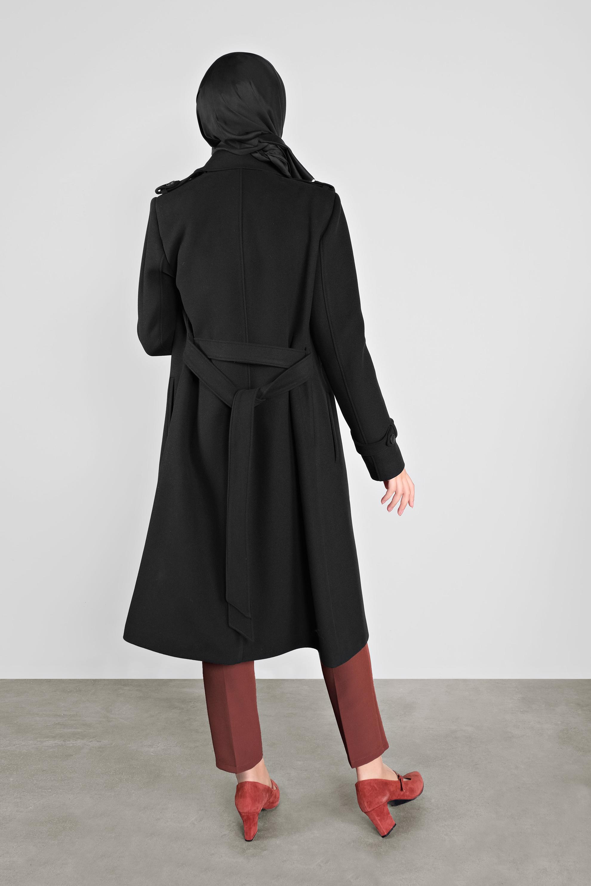 Tesettür giyim SİYAH DÜĞMELİ KAŞE KABAN 90125	