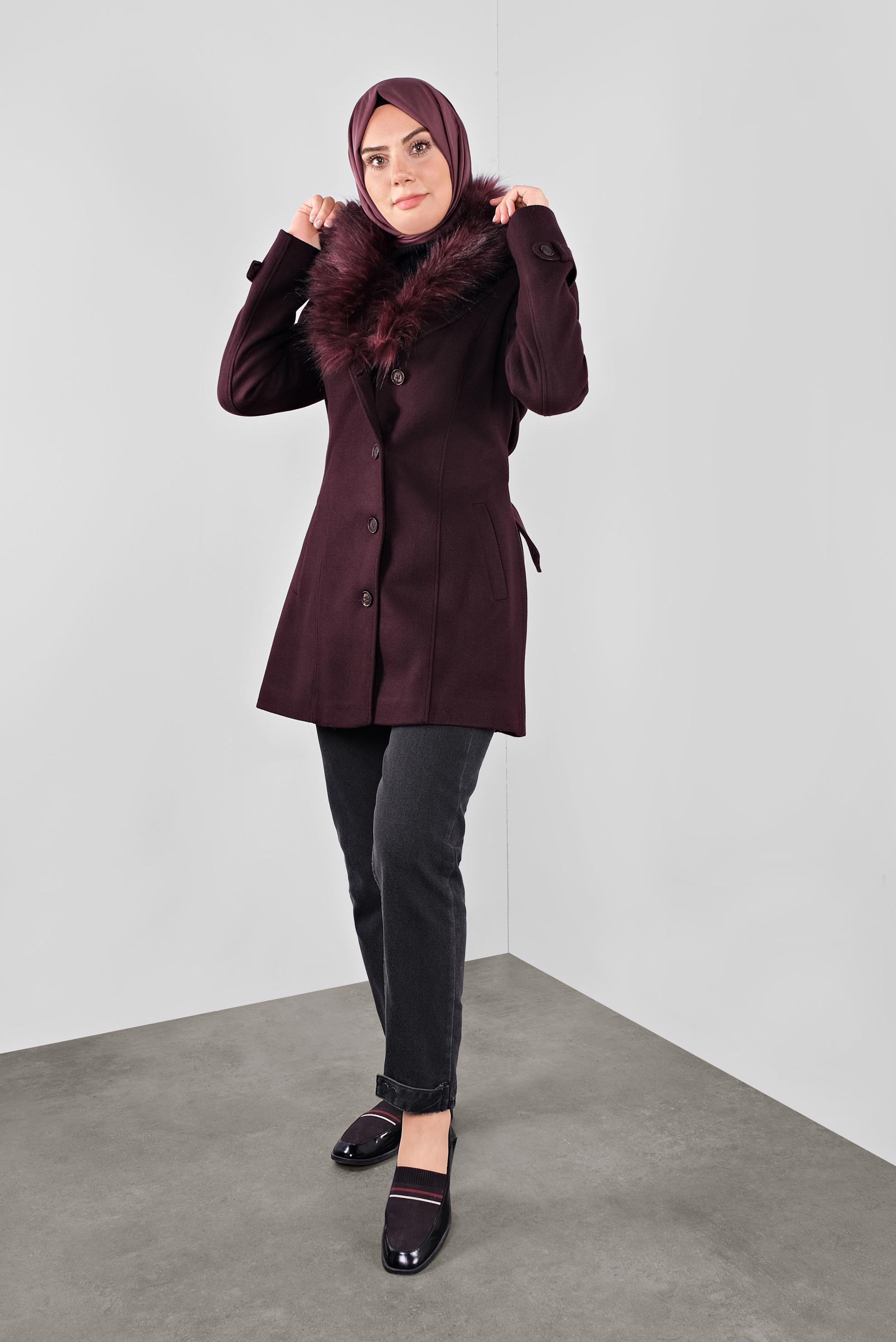 Vêtements hijab PRUNE CABAN EN LAINE À COL EN EFFET FOURRURE 90130 