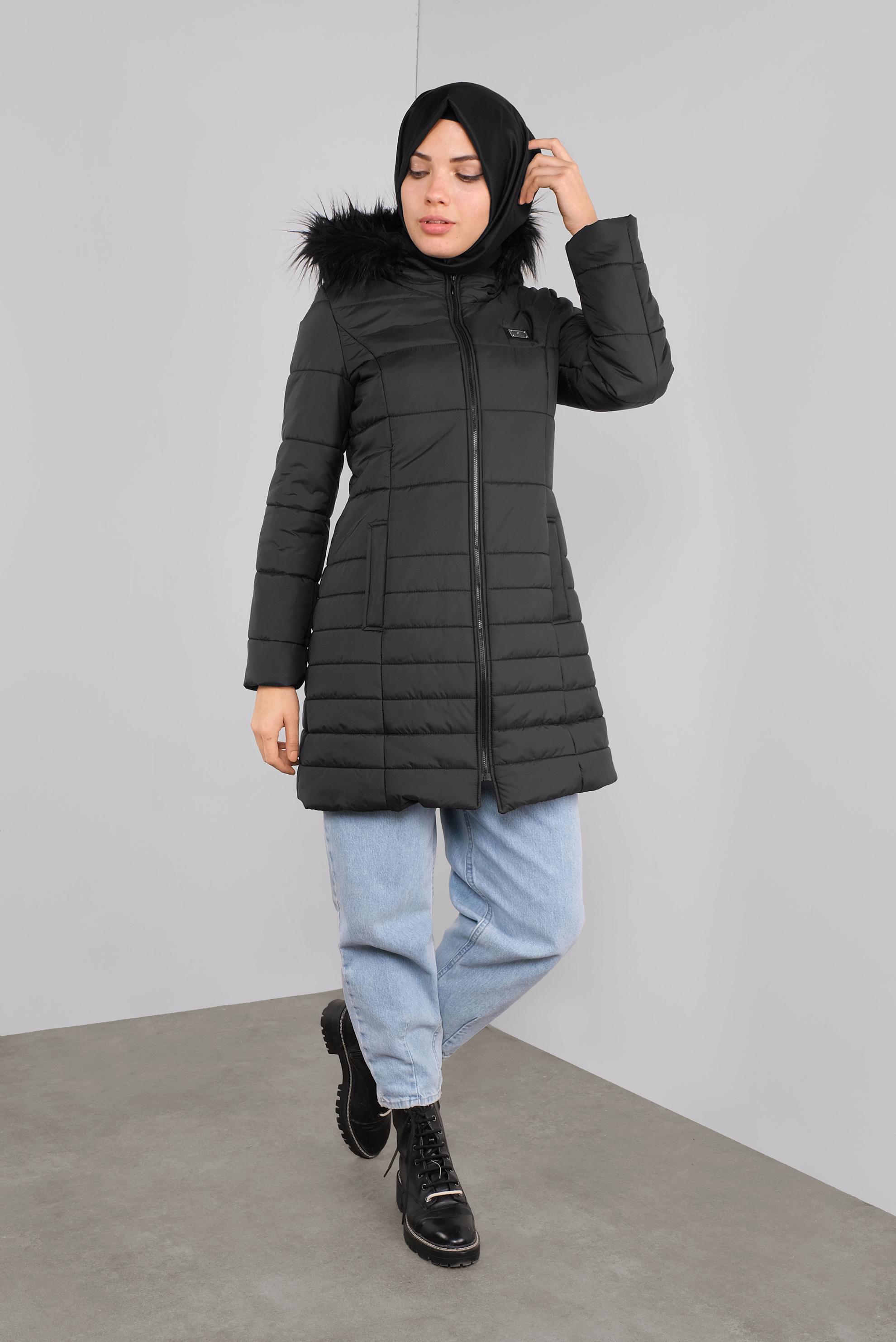 Tesettür giyim SİYAH KAPÜŞONU KÜRKLÜ ŞİŞME KABAN 90132 