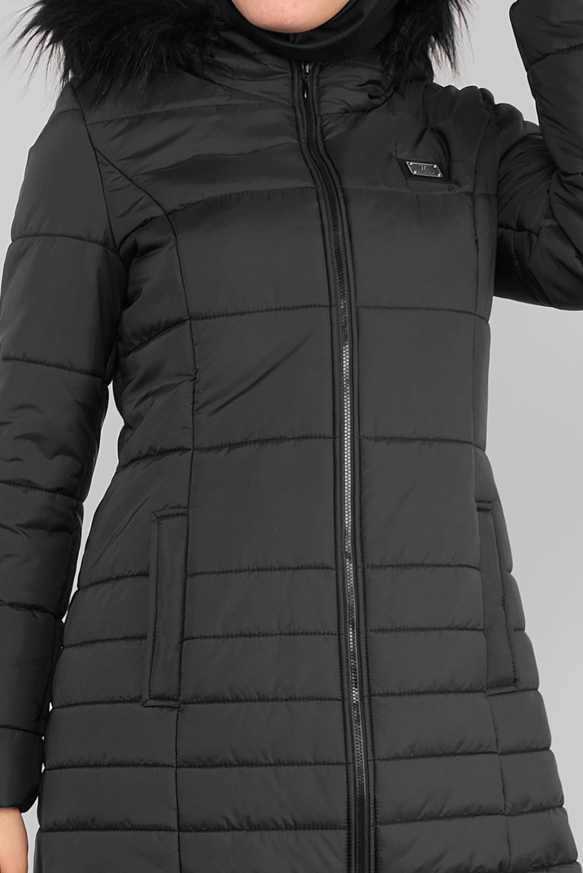 Tesettür giyim SİYAH KAPÜŞONU KÜRKLÜ ŞİŞME KABAN 90132 