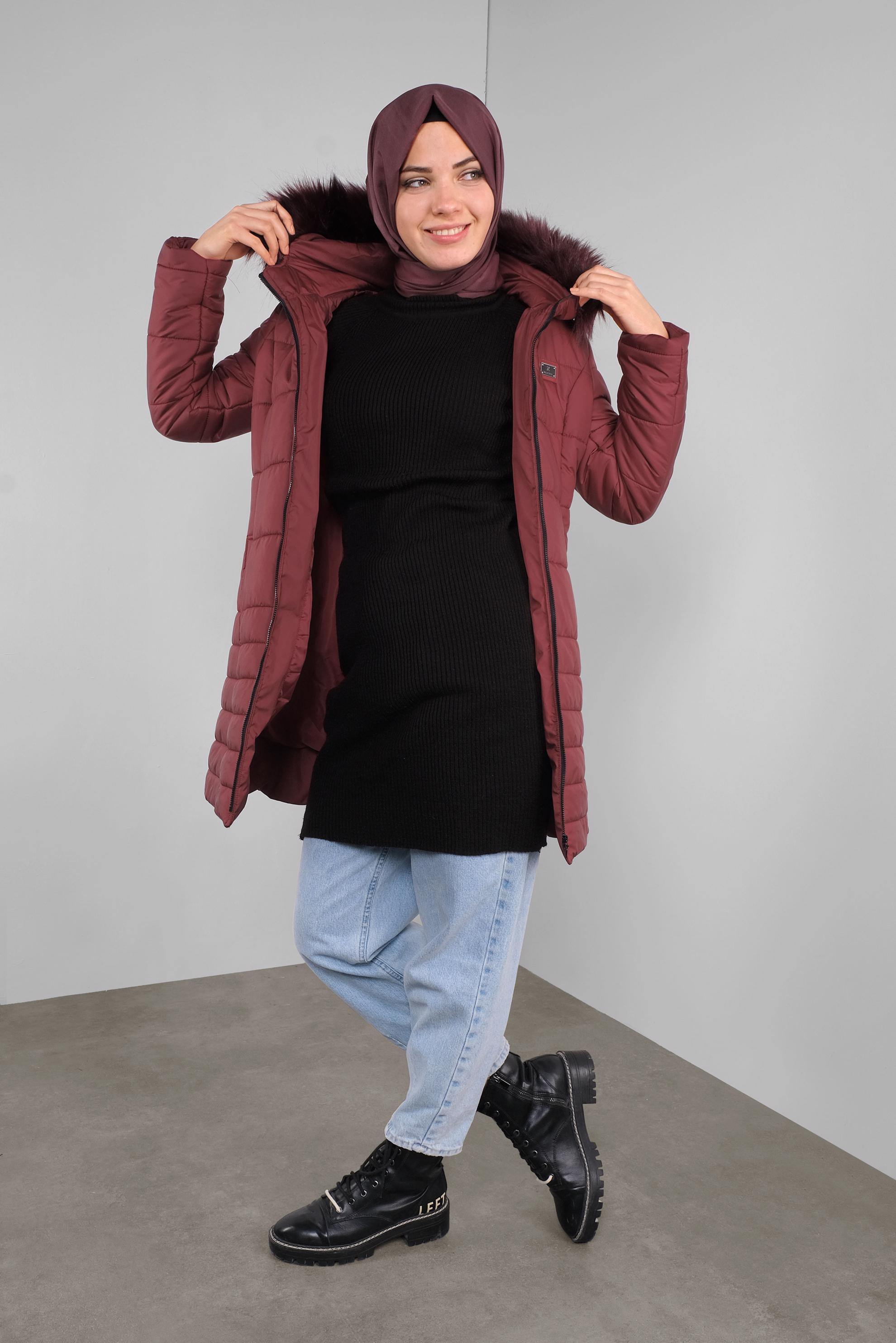 Tesettür giyim BORDO KAPÜŞONU KÜRKLÜ ŞİŞME KABAN 90132 