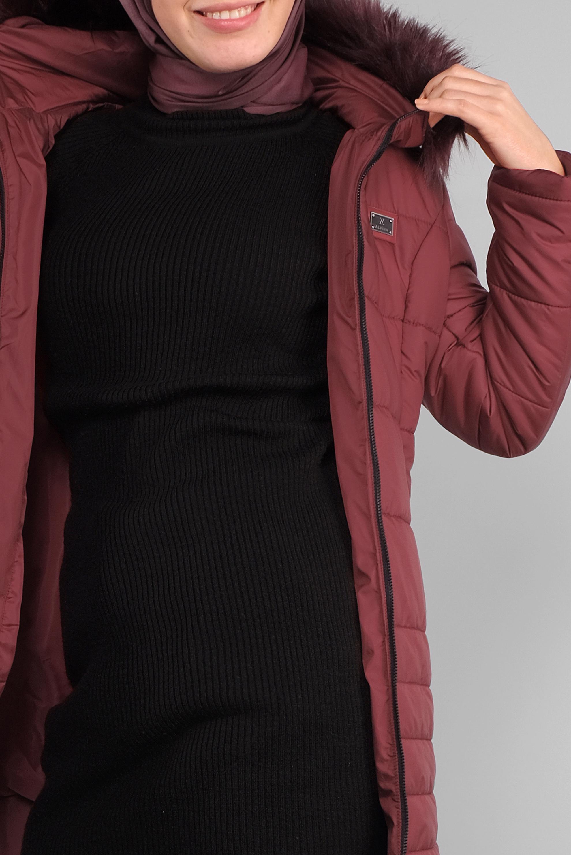 Tesettür giyim BORDO KAPÜŞONU KÜRKLÜ ŞİŞME KABAN 90132 