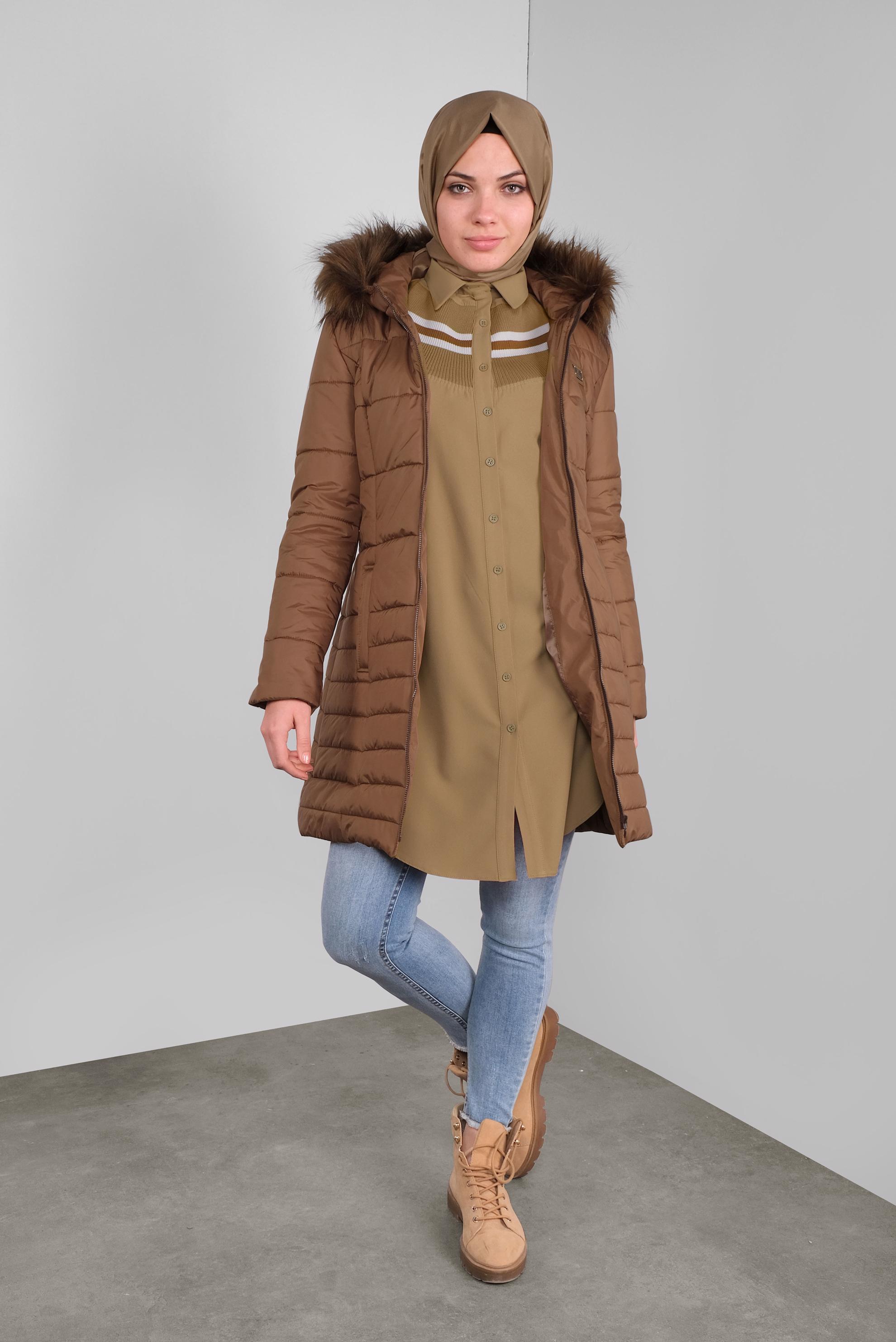 Tesettür giyim TURUNCU KAPÜŞONU KÜRKLÜ ŞİŞME KABAN 90132 