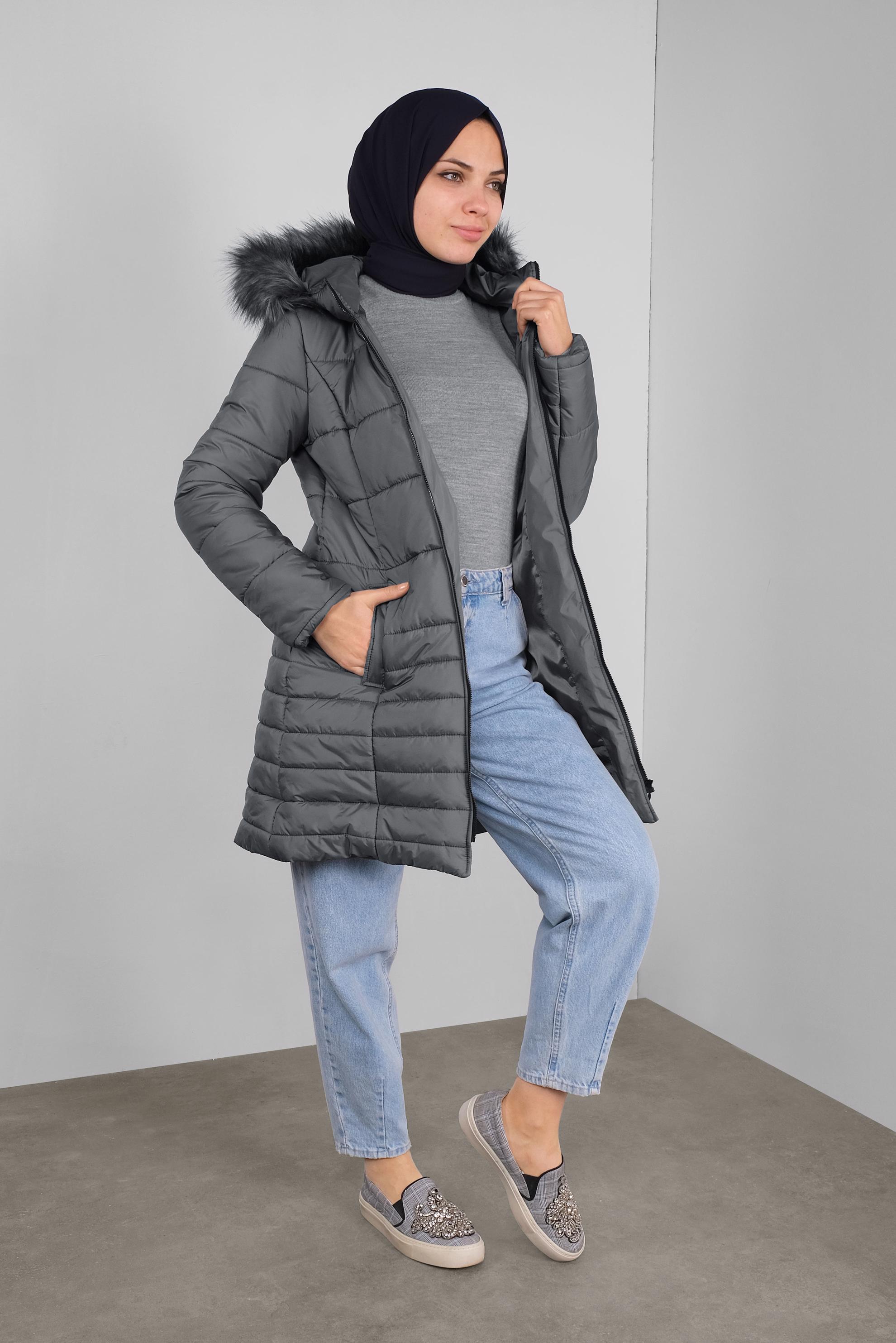 Tesettür giyim GRİ KAPÜŞONU KÜRKLÜ ŞİŞME KABAN 90132 