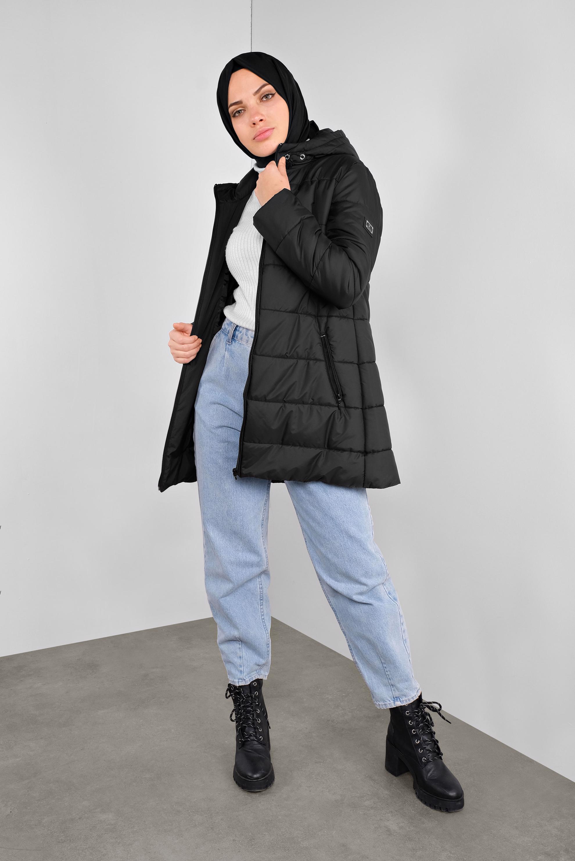 Tesettür giyim SİYAH KAPÜŞONLU ŞİŞME KABAN 90134