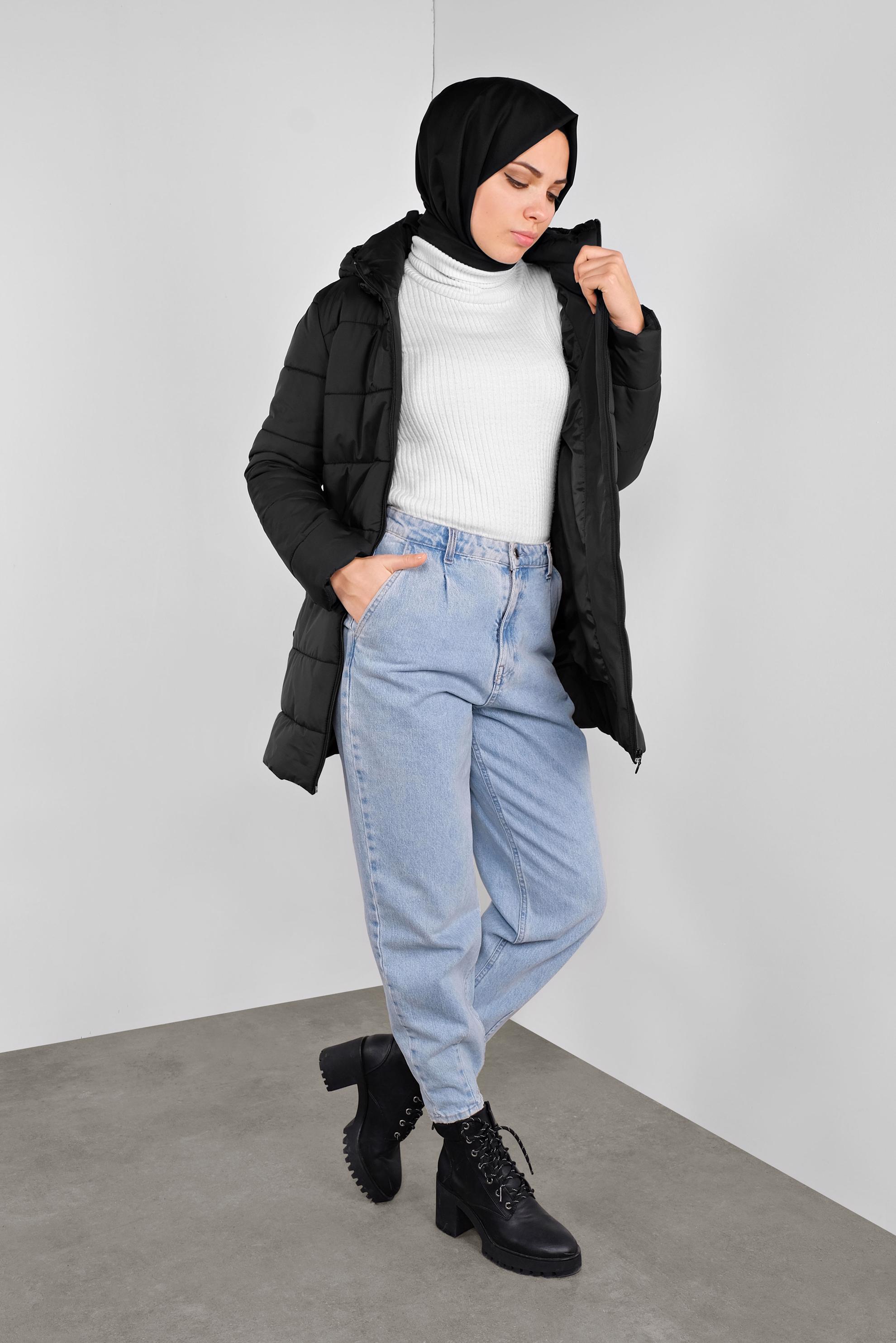 Tesettür giyim SİYAH KAPÜŞONLU ŞİŞME KABAN 90134