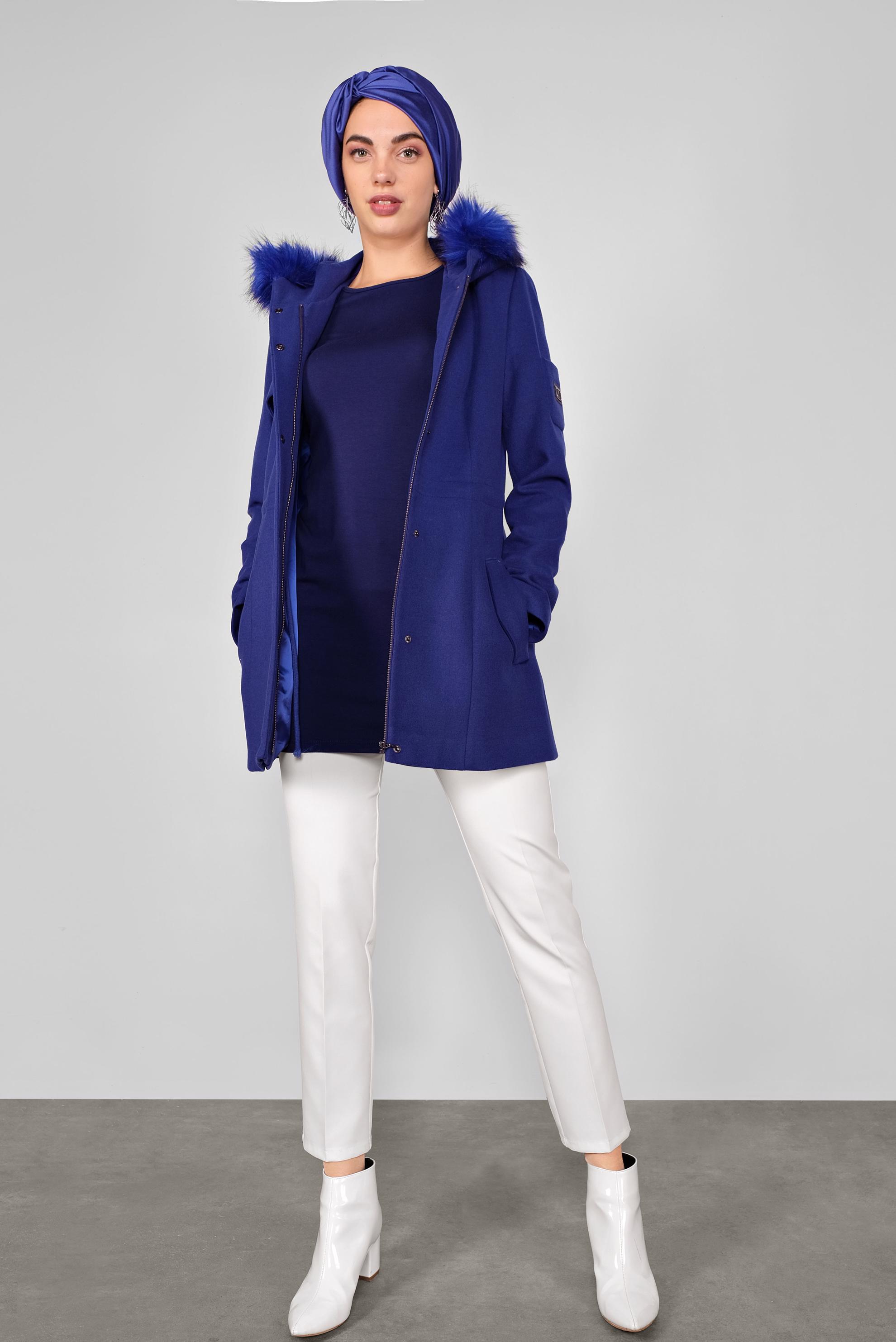 Tesettür giyim MAVİ KÜRKLÜ KAPÜŞONLU KABAN 90135 