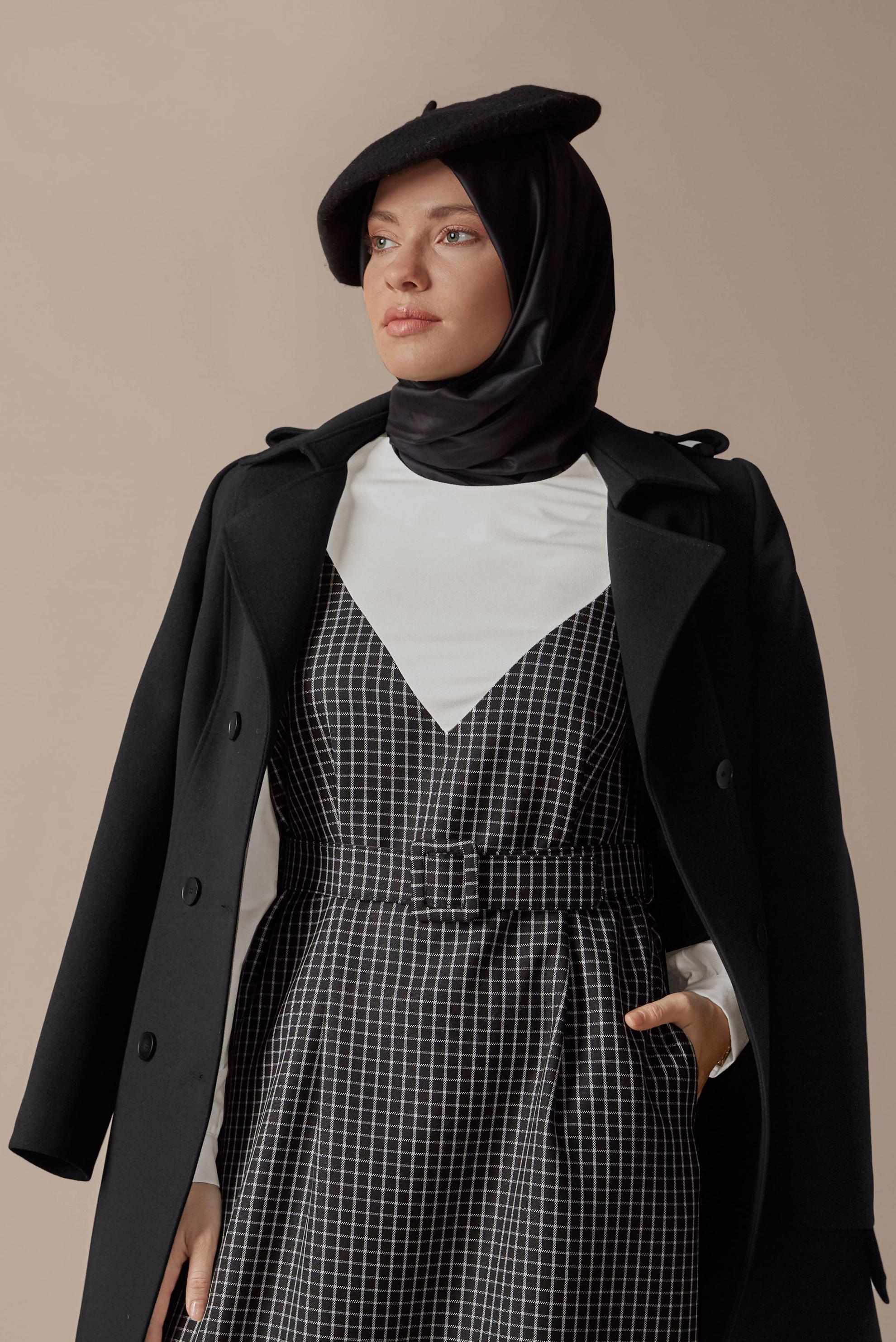 Tesettür giyim SİYAH DÜĞMELİ KLASİK KABAN 90136