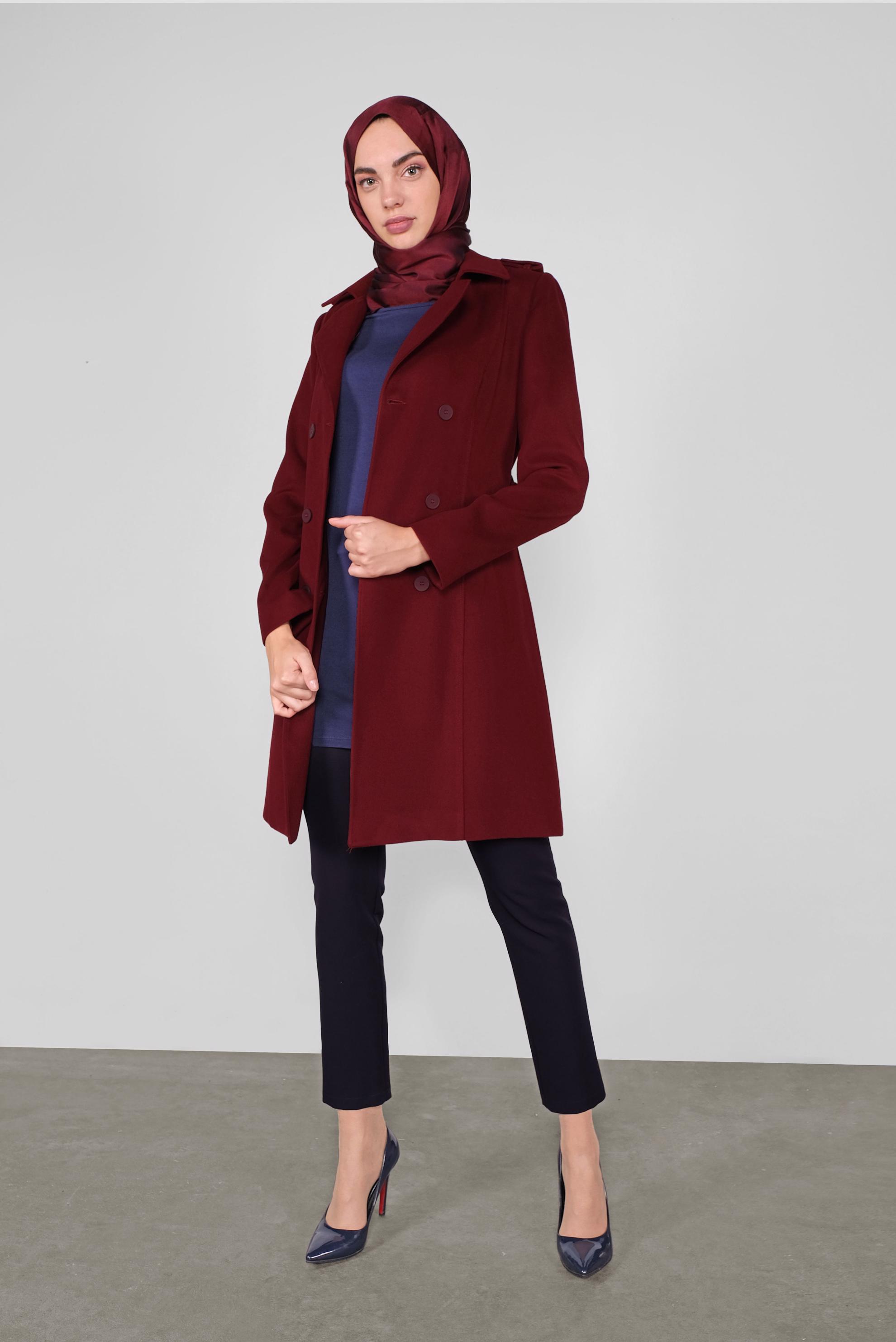 Tesettür giyim BORDO DÜĞMELİ KLASİK KABAN 90136