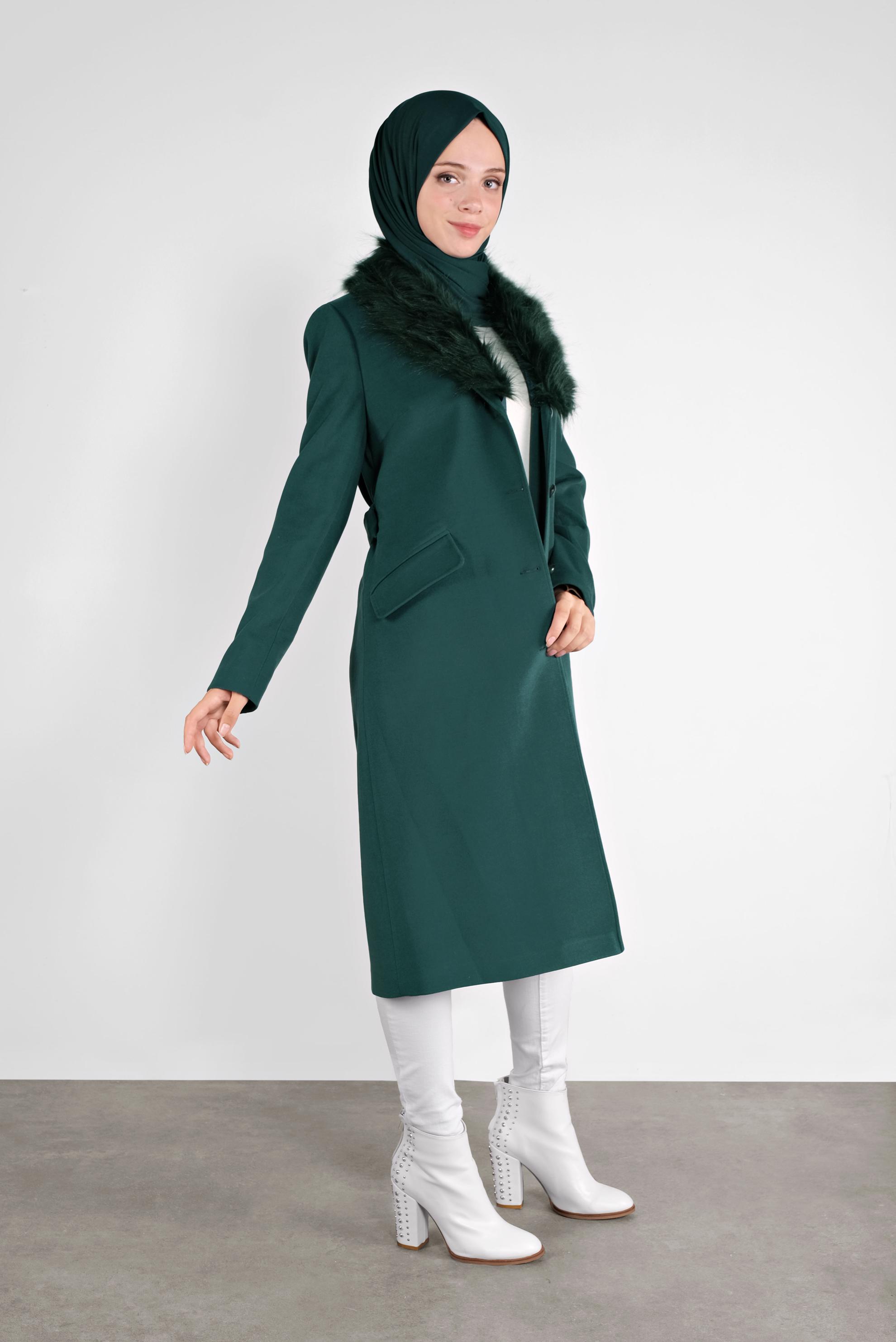 Vêtements hijab VERT MANTEAU WALKER EN FAUSSE FOURRURE 90145