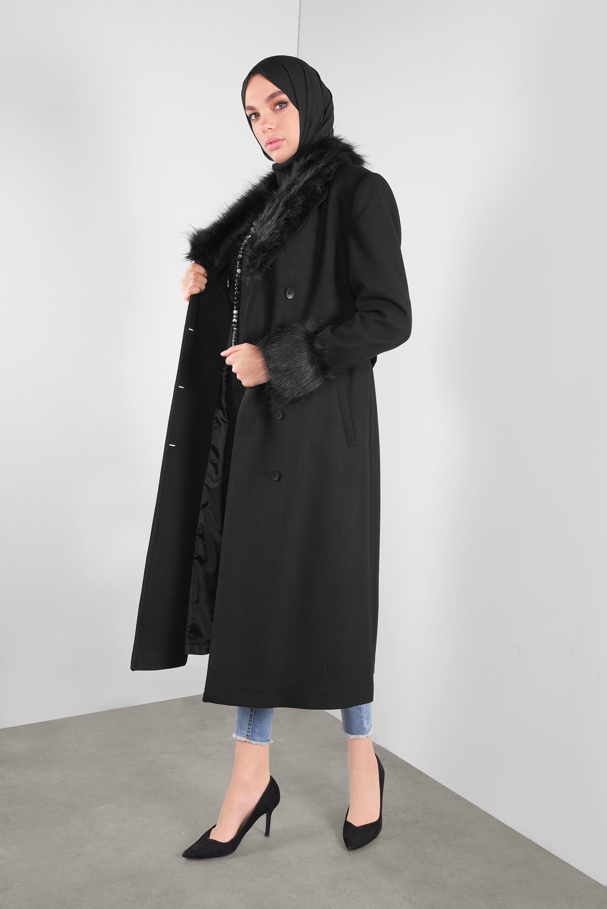 Tesettür giyim SİYAH KÜRK DETAYLI KABAN 90152 