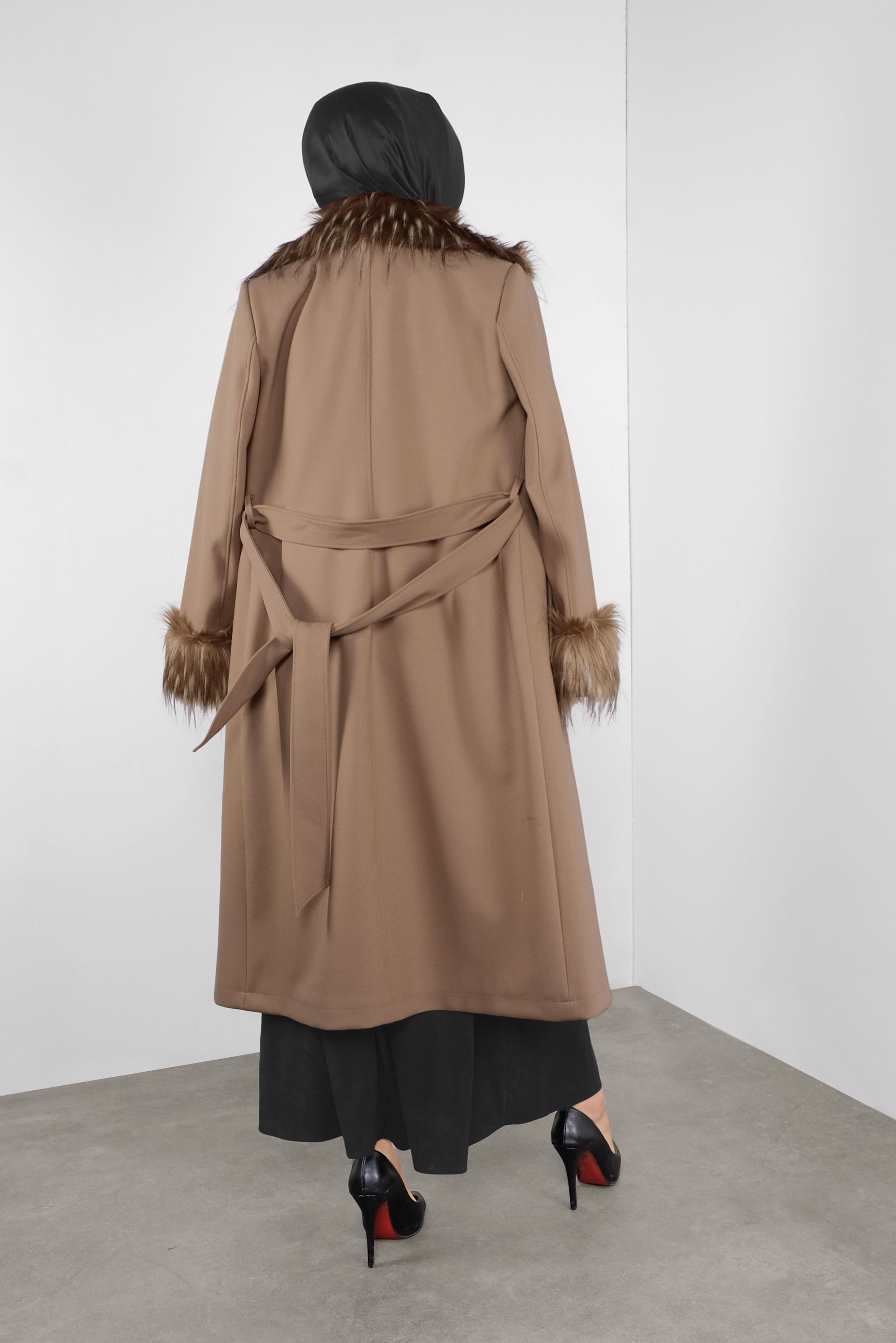 Tesettür giyim KAHVE KÜRK DETAYLI KAŞE KABAN 90156 