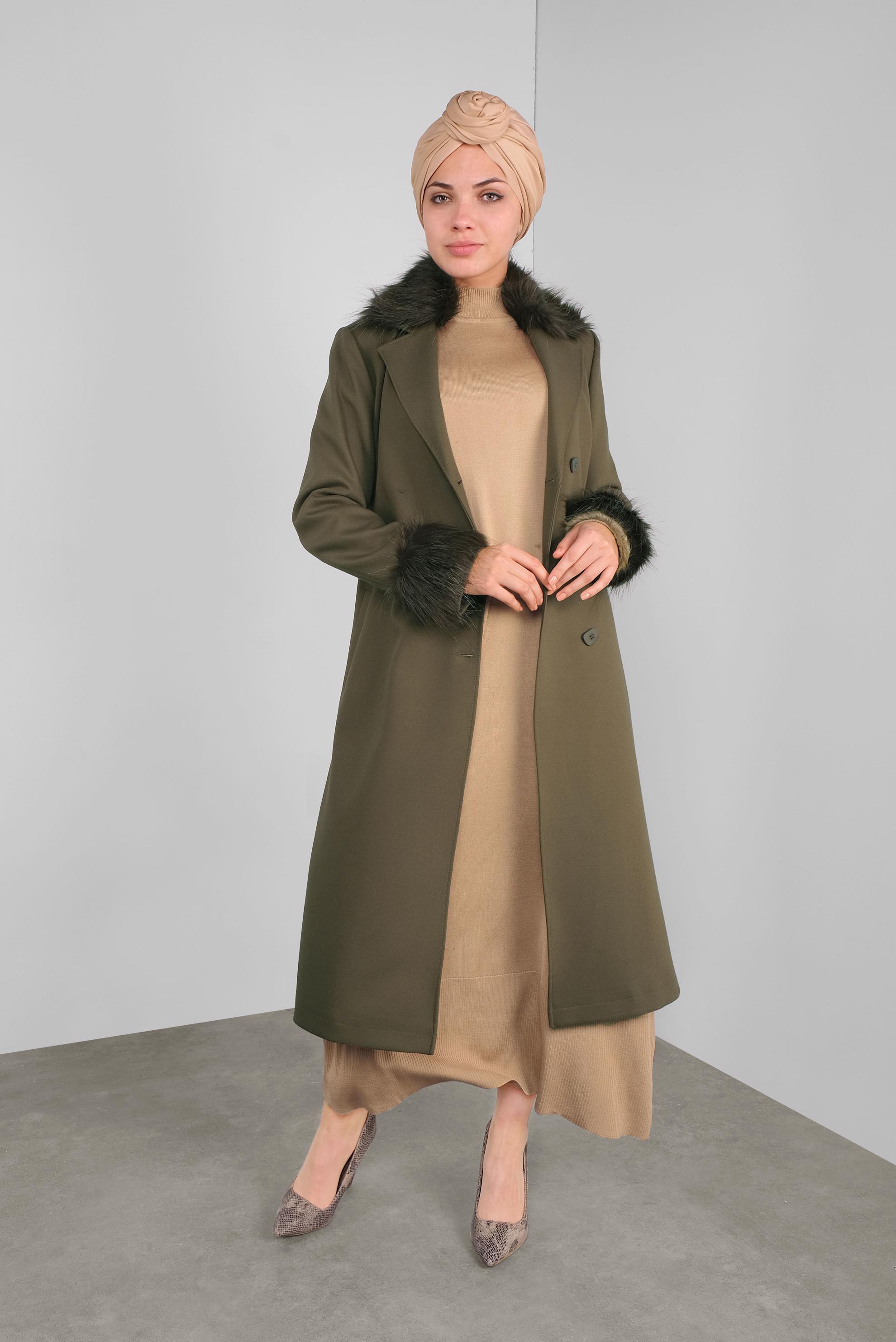 Tesettür giyim HAKİ KÜRK DETAYLI KAŞE KABAN 90156 