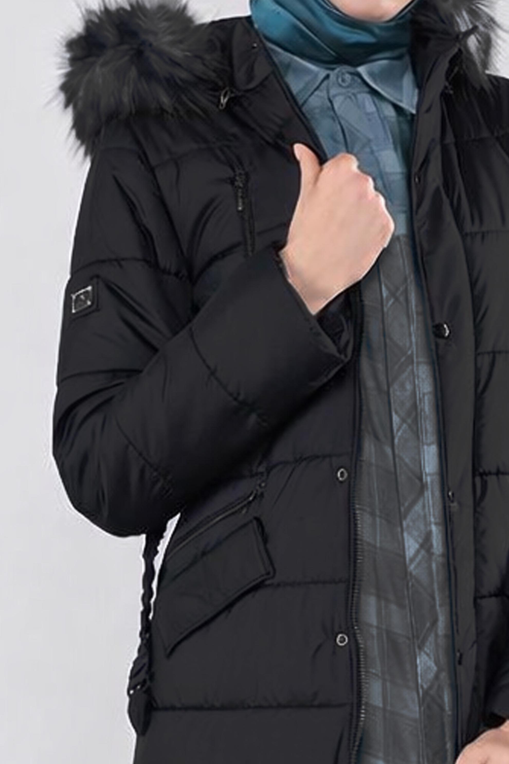 Tesettür giyim SİYAH KAPÜŞONU KÜRKLÜ ŞİŞME KABAN 90172 