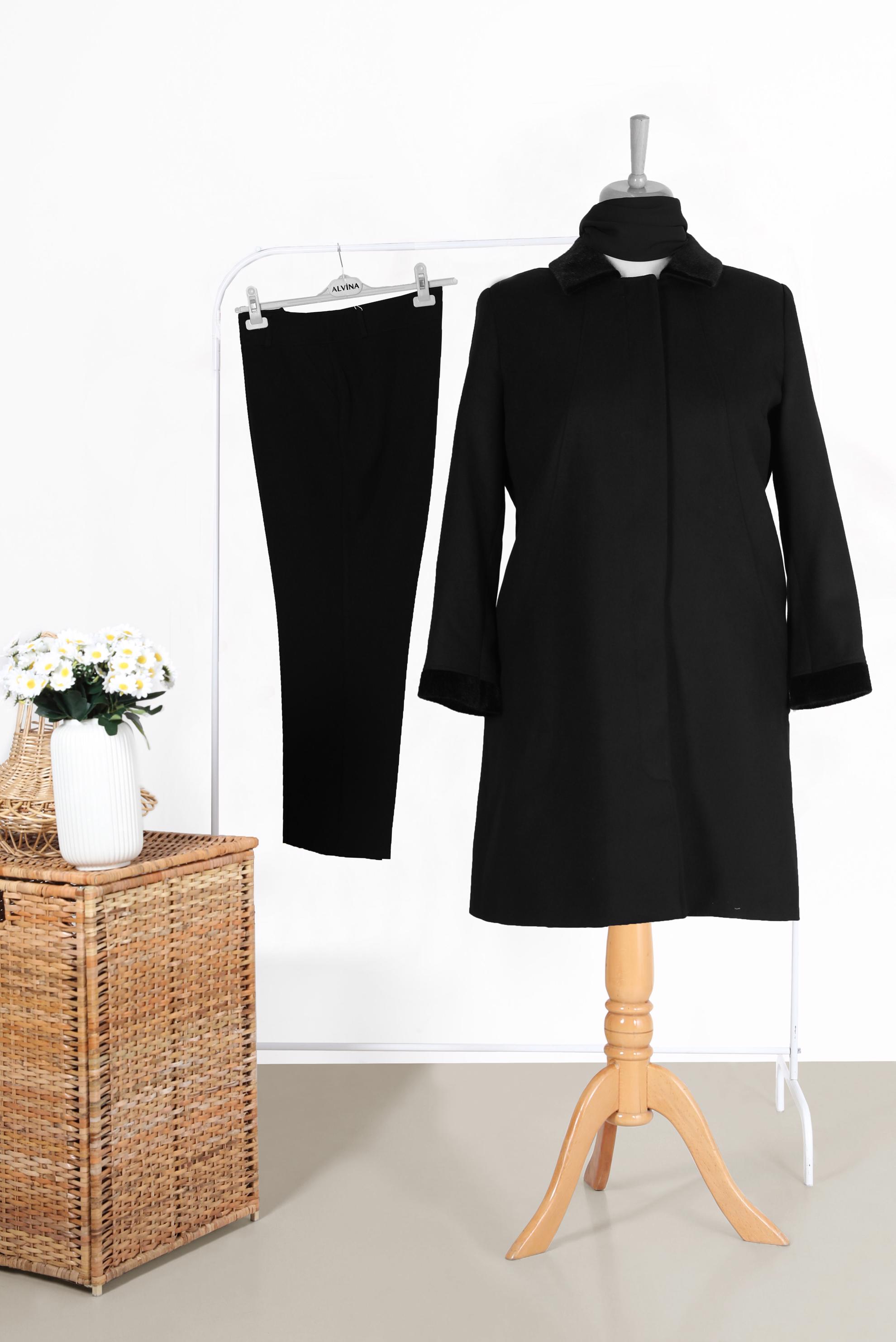 Hijab clothing BLACK COAT WITH FURRY COLLAR 90060-1 