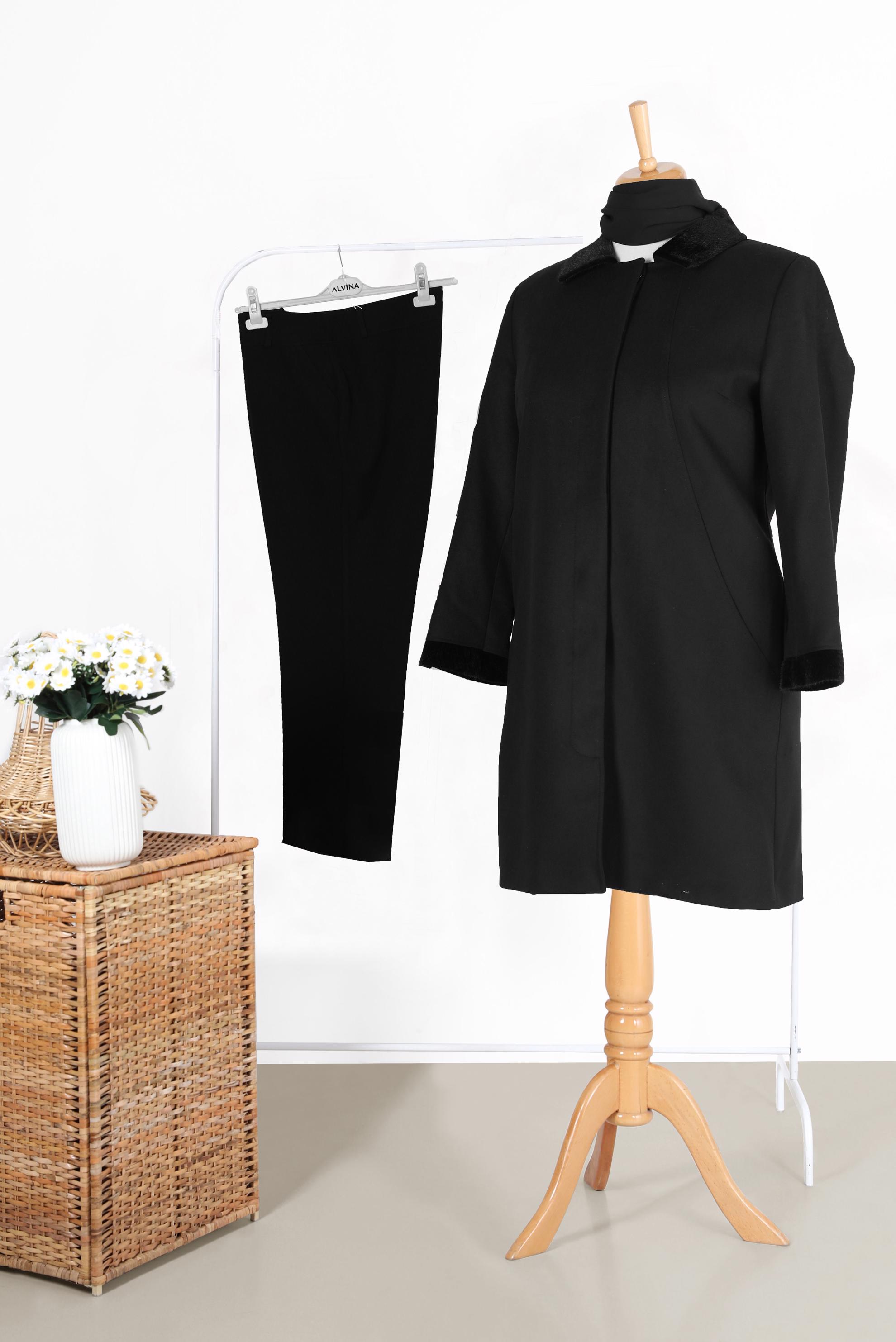 Hijab clothing BLACK COAT WITH FURRY COLLAR 90060-1 