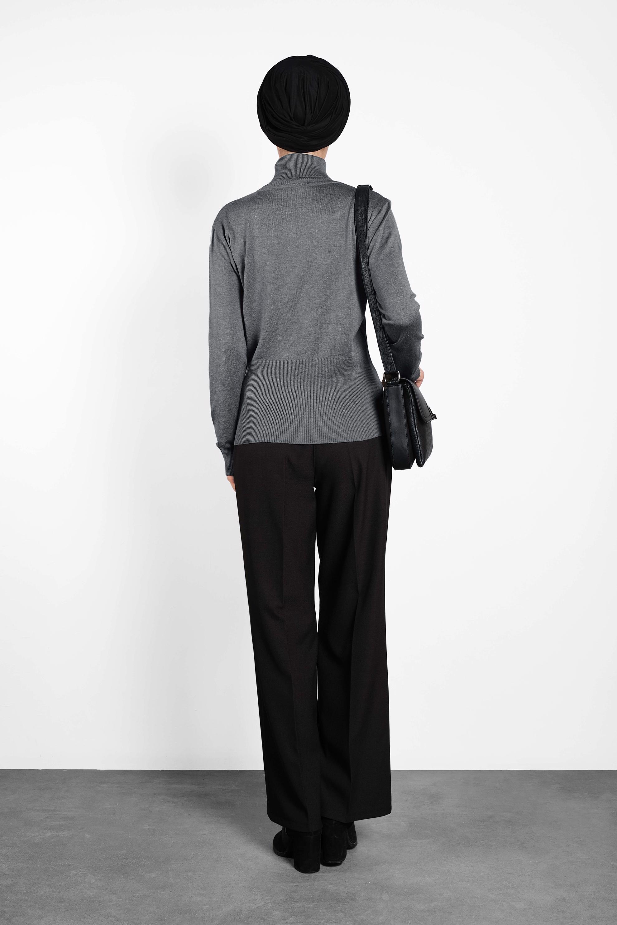 Tesettür giyim GRİ BALIKÇI YAKA TRİKO KAZAK 40042