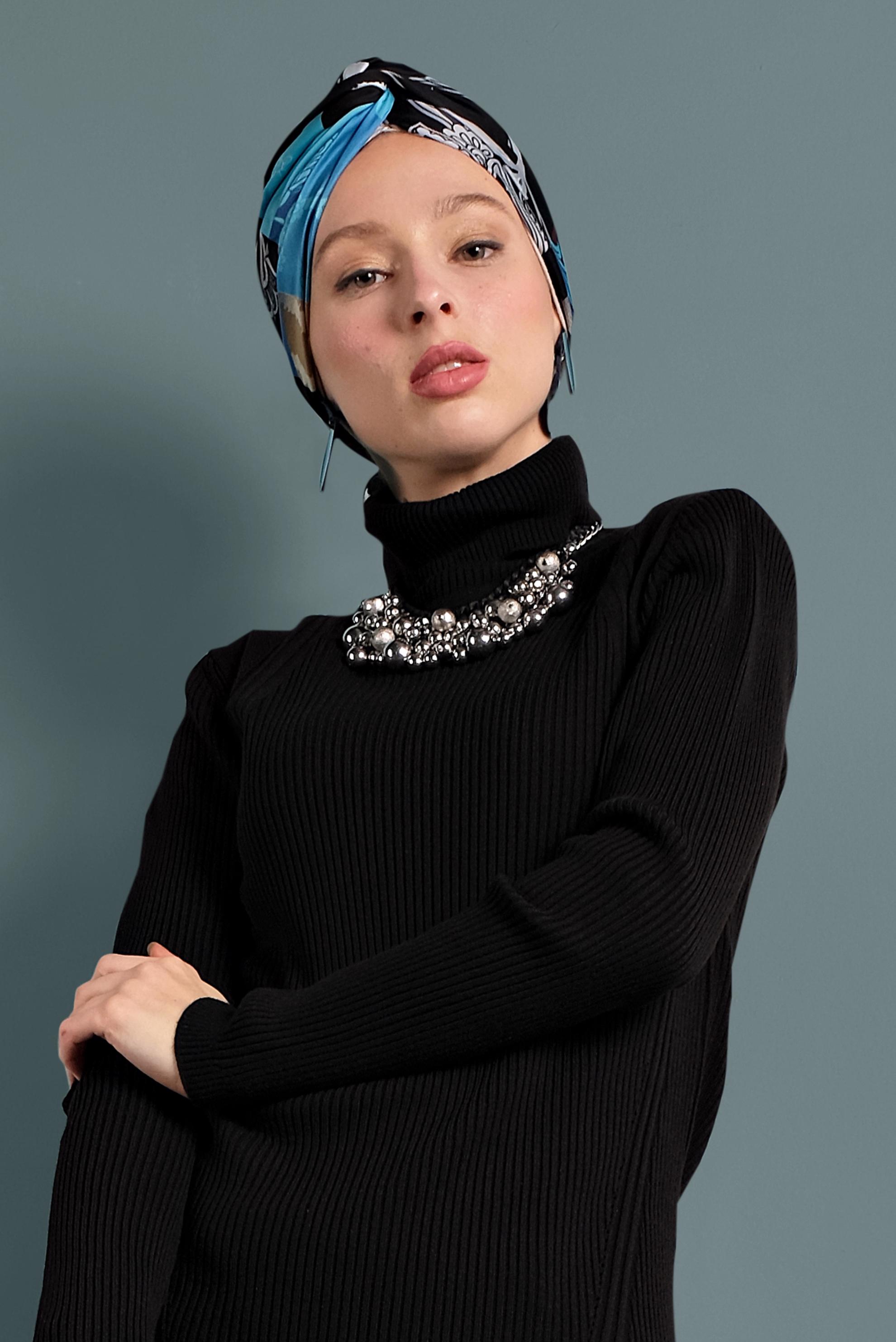 Tesettür giyim SİYAH BOĞAZLI TRİKO KAZAK 40278