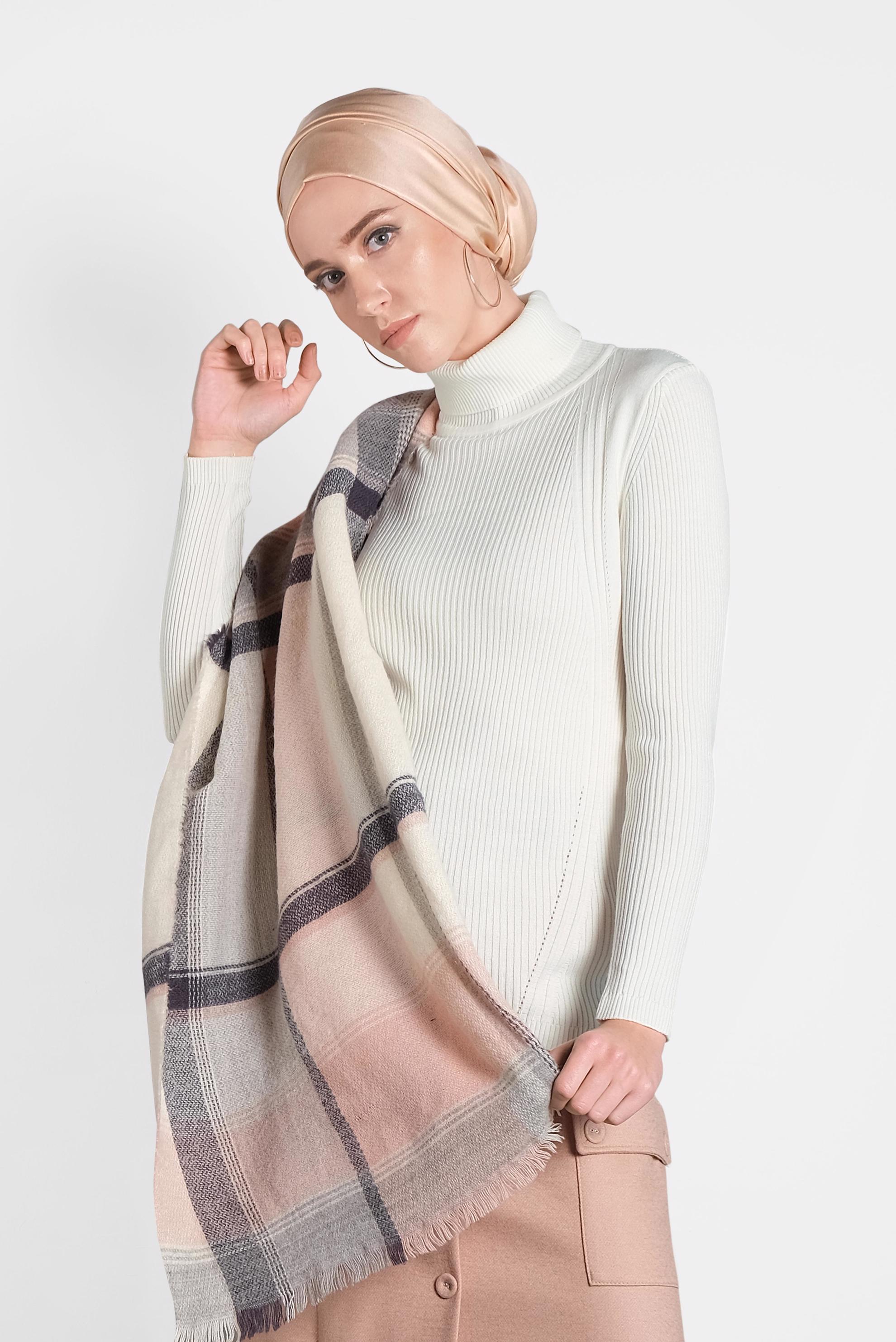 Tesettür giyim BEYAZ BOĞAZLI TRİKO KAZAK 40278