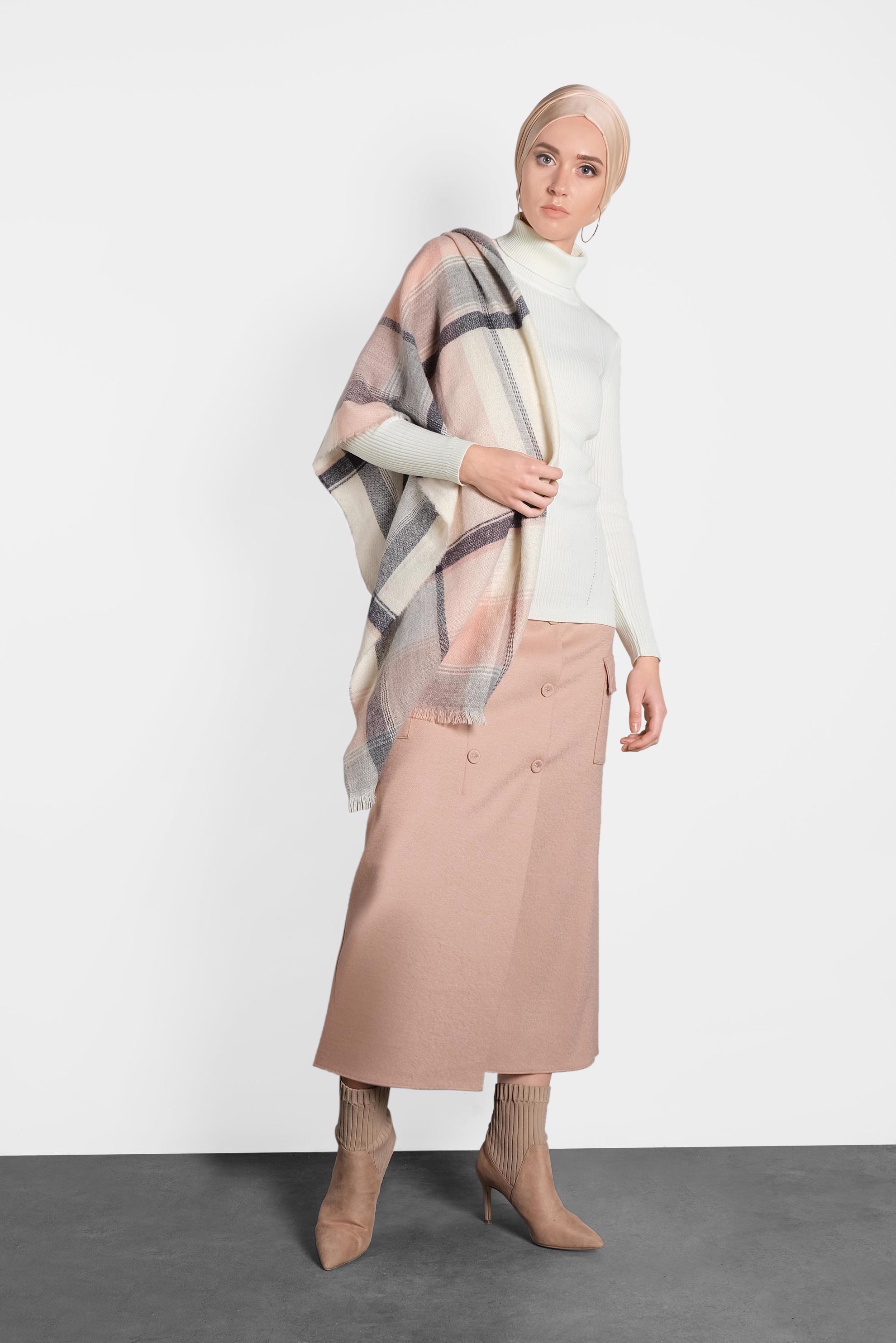 Tesettür giyim BEYAZ BOĞAZLI TRİKO KAZAK 40278