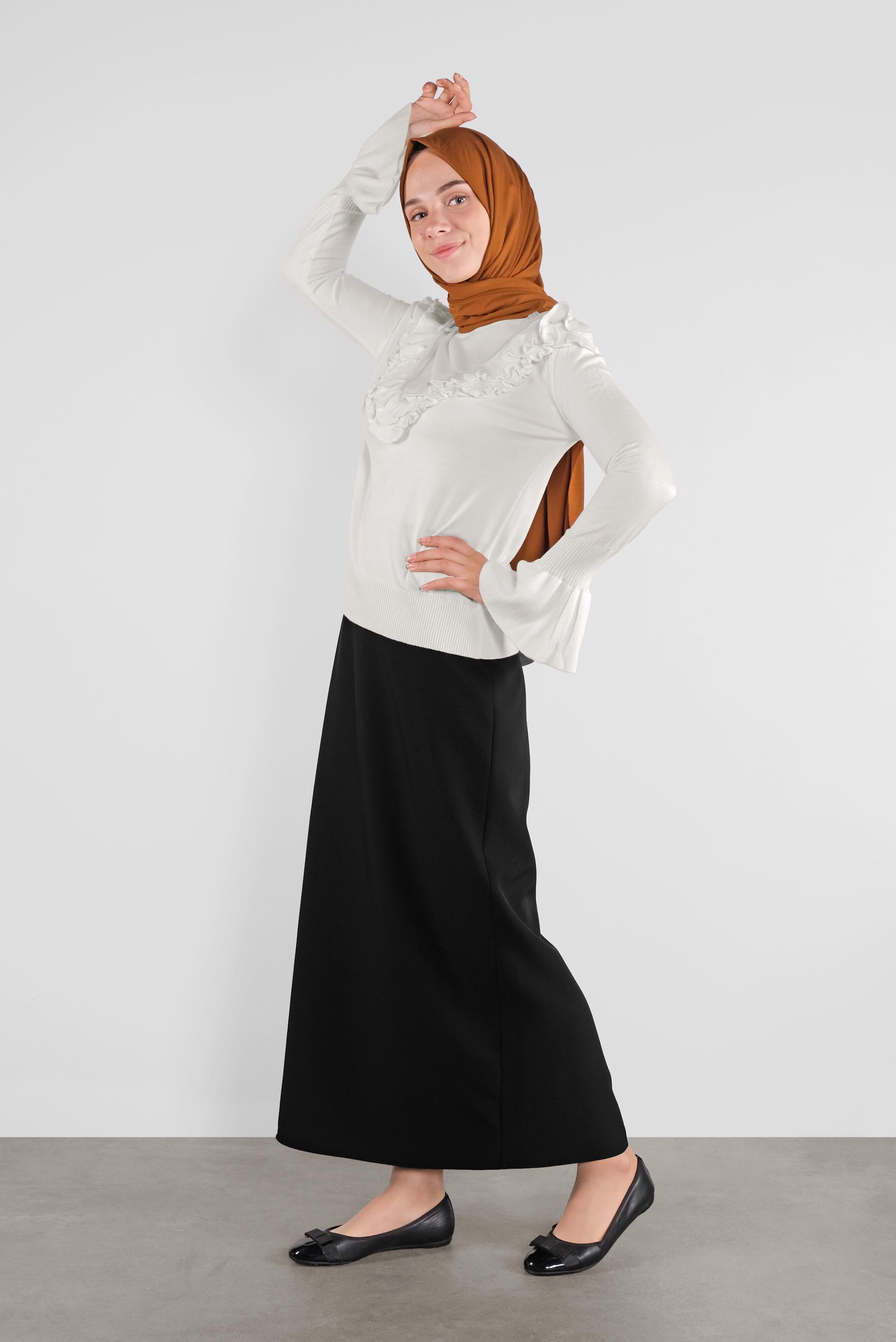 Hijab clothing WHITE RUFFLED KNIT SWEATER 41025 