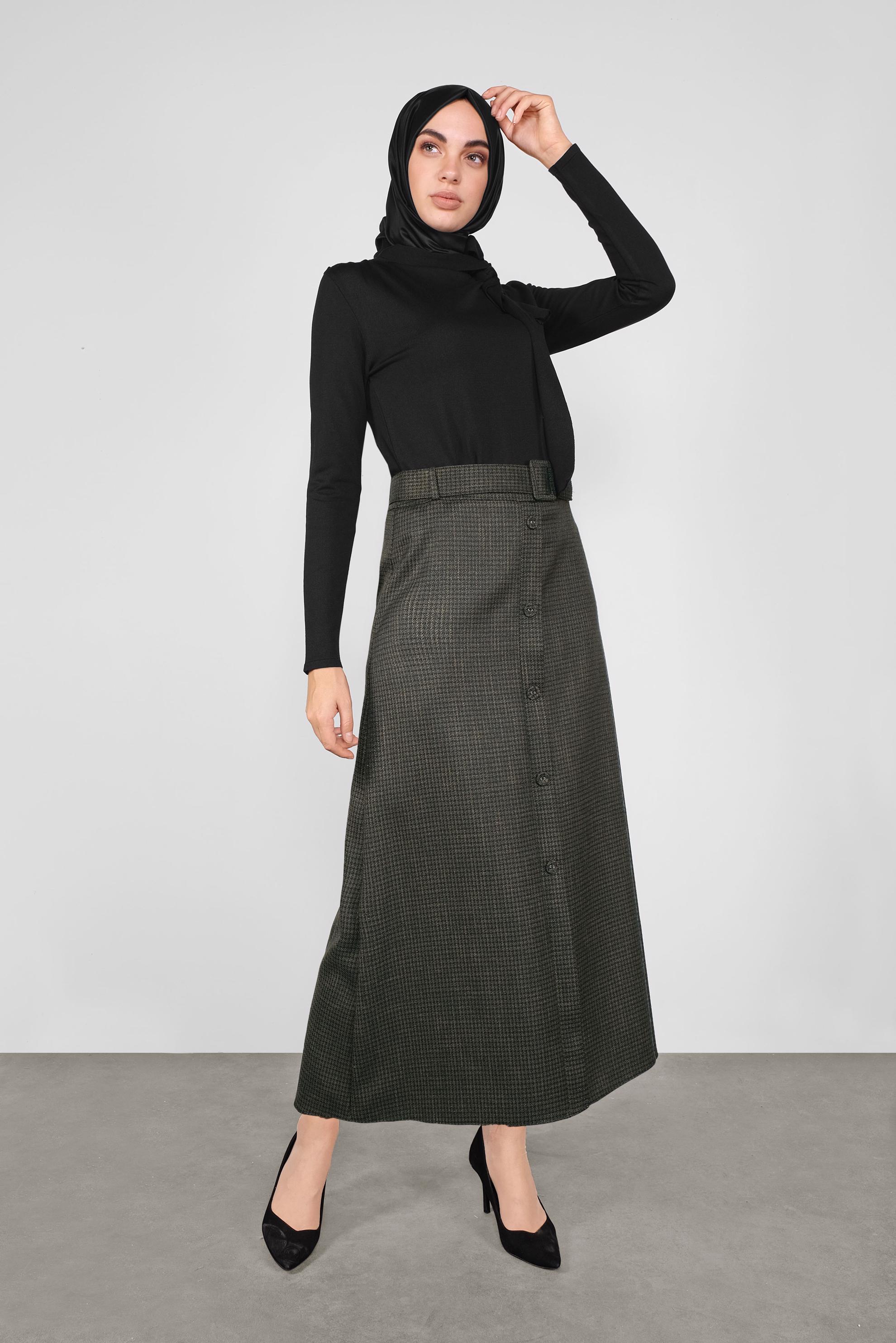 Tesettür giyim SİYAH YAKASI FİYONKLU TRİKO KAZAK 41028