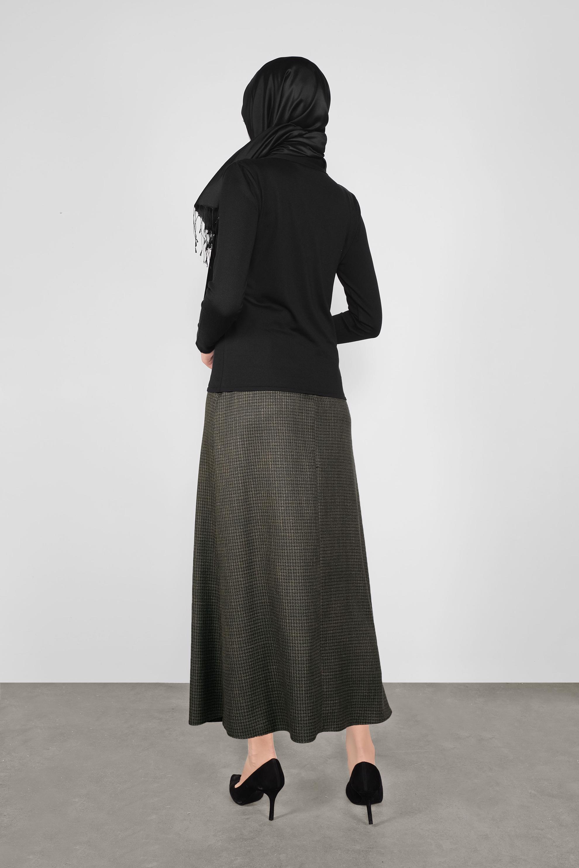 Tesettür giyim SİYAH YAKASI FİYONKLU TRİKO KAZAK 41028