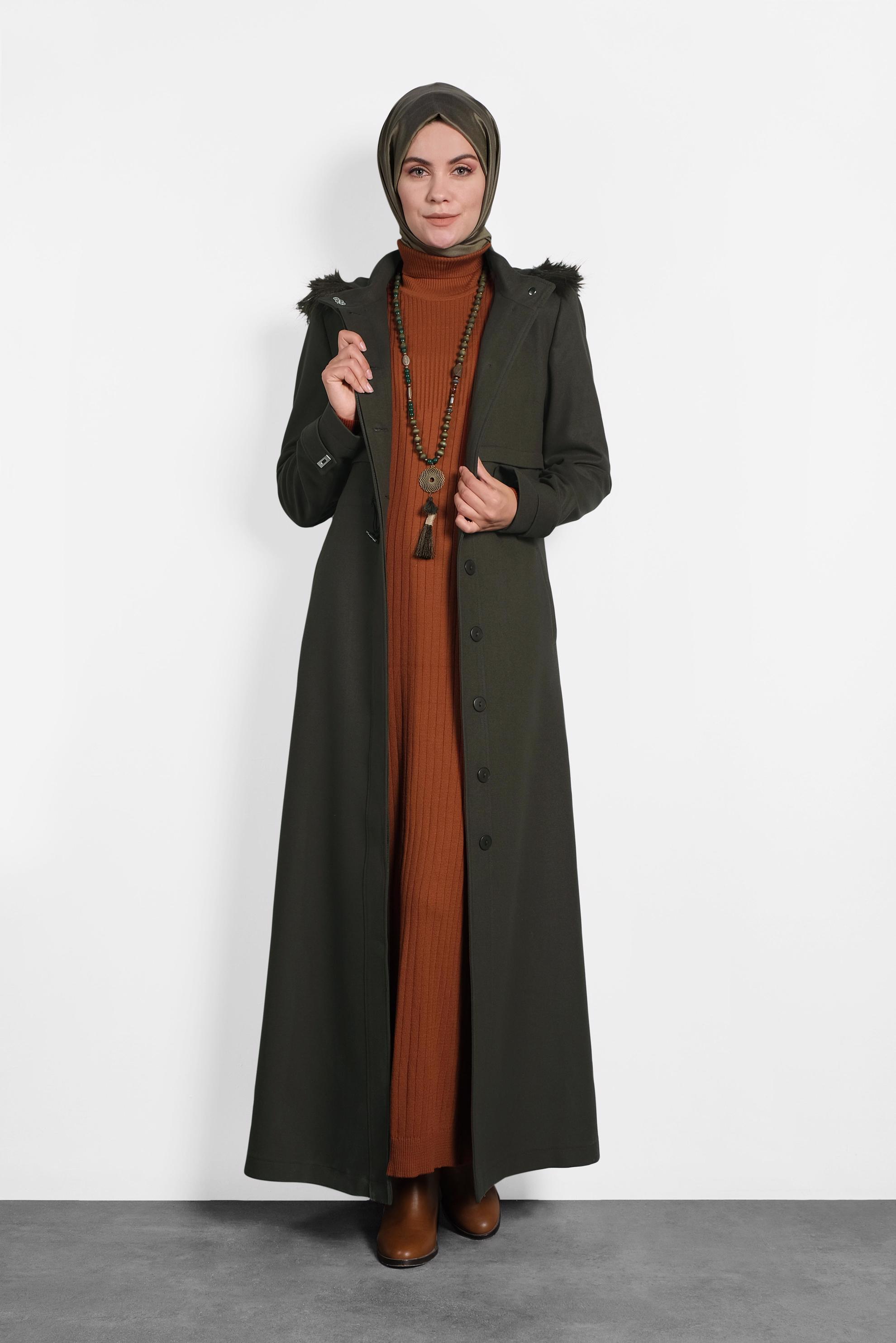 Tesettür giyim HAKİ DÜĞMELİ KAPÜŞONLU MANTO 90027 