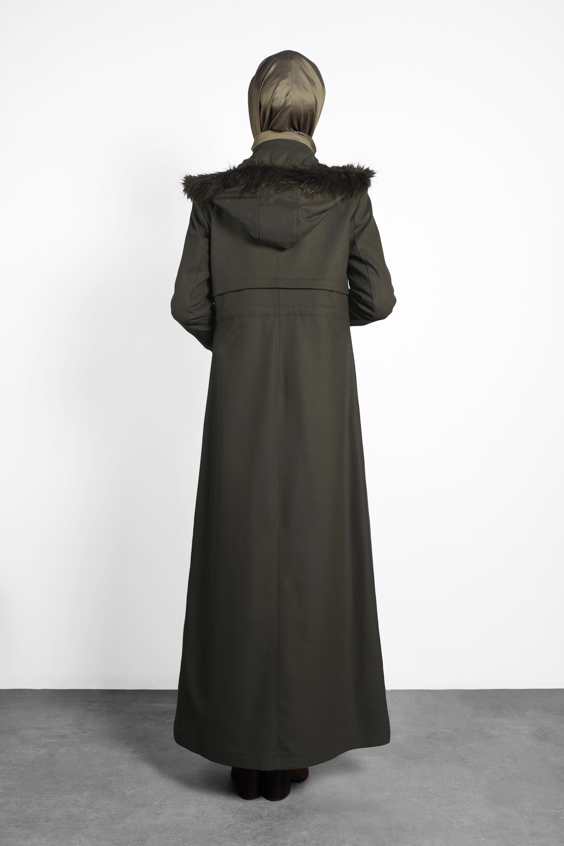 Tesettür giyim HAKİ DÜĞMELİ KAPÜŞONLU MANTO 90027 