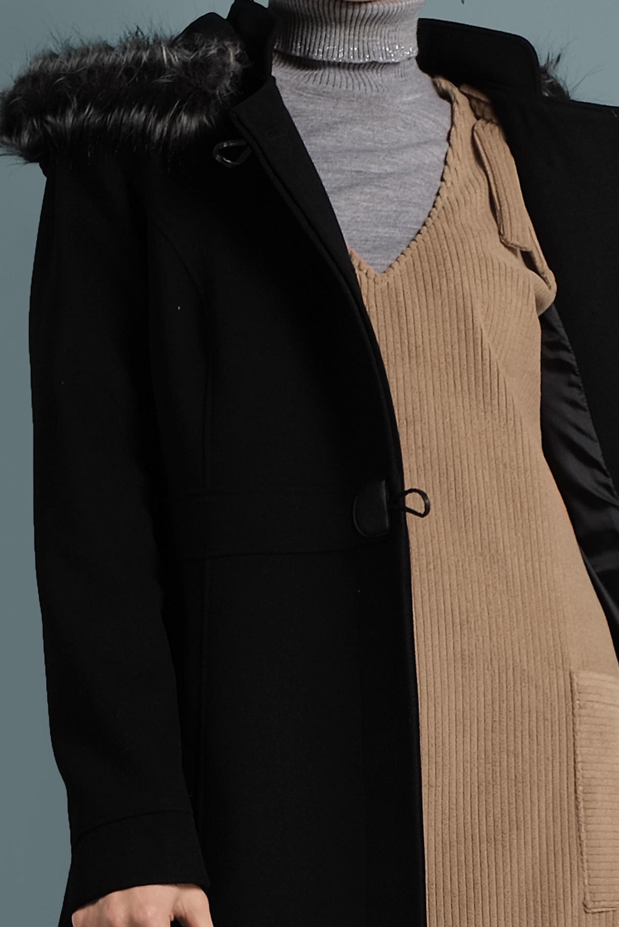 Tesettür giyim SİYAH DÜĞMELİ KAPÜŞONLU MANTO 90030