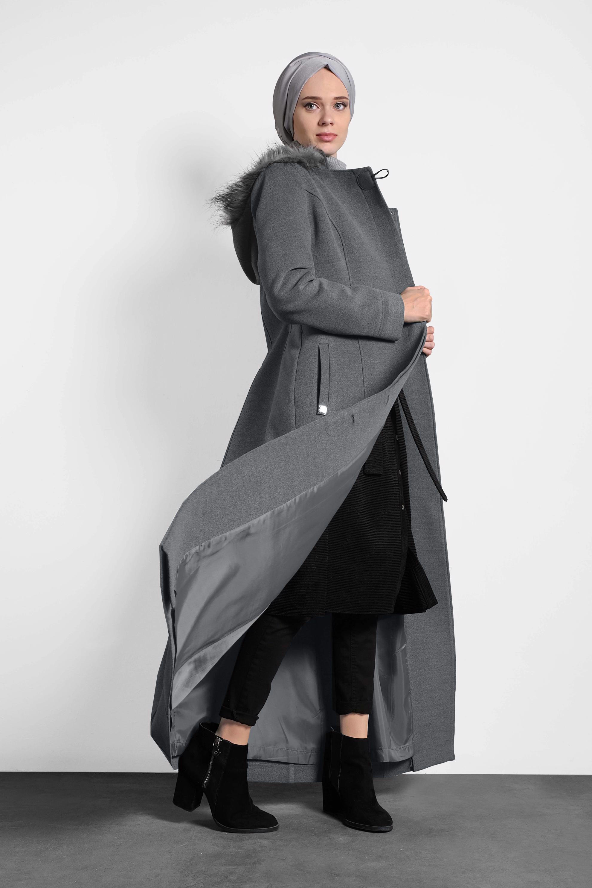 Tesettür giyim GRİ DÜĞMELİ KAPÜŞONLU MANTO 90030
