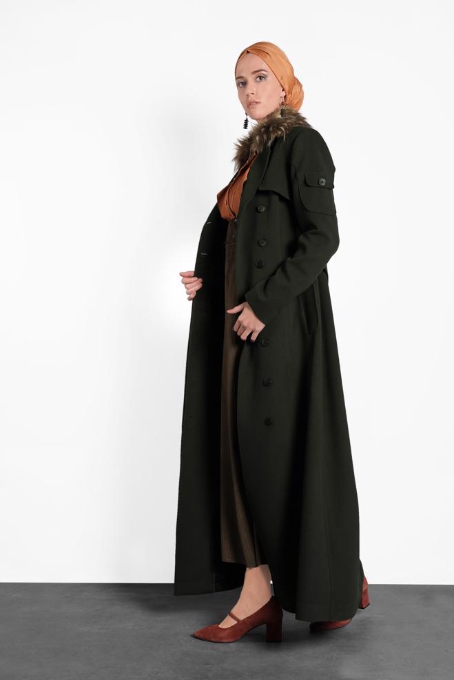 Vêtements hijab KAKI MANTEAU À BOUTONNÉ À COL FOURRURE 90037  - ALVİNA