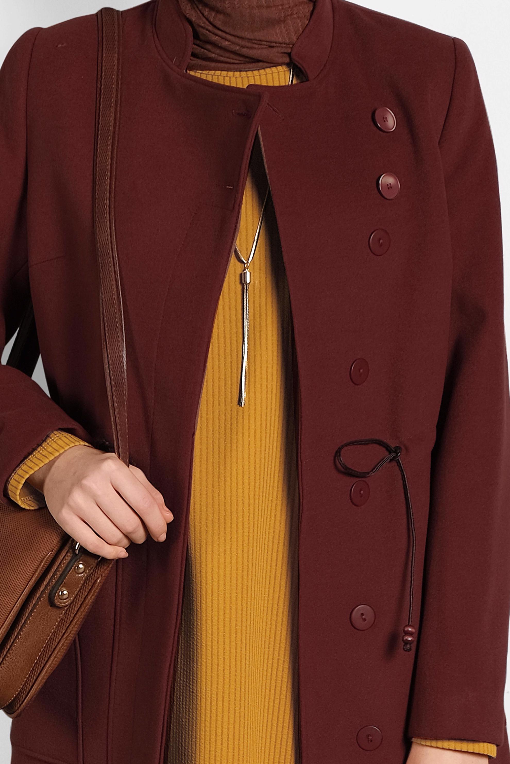 Tesettür giyim BORDO HAKİM YAKA DÜĞMELİ MANTO 90039