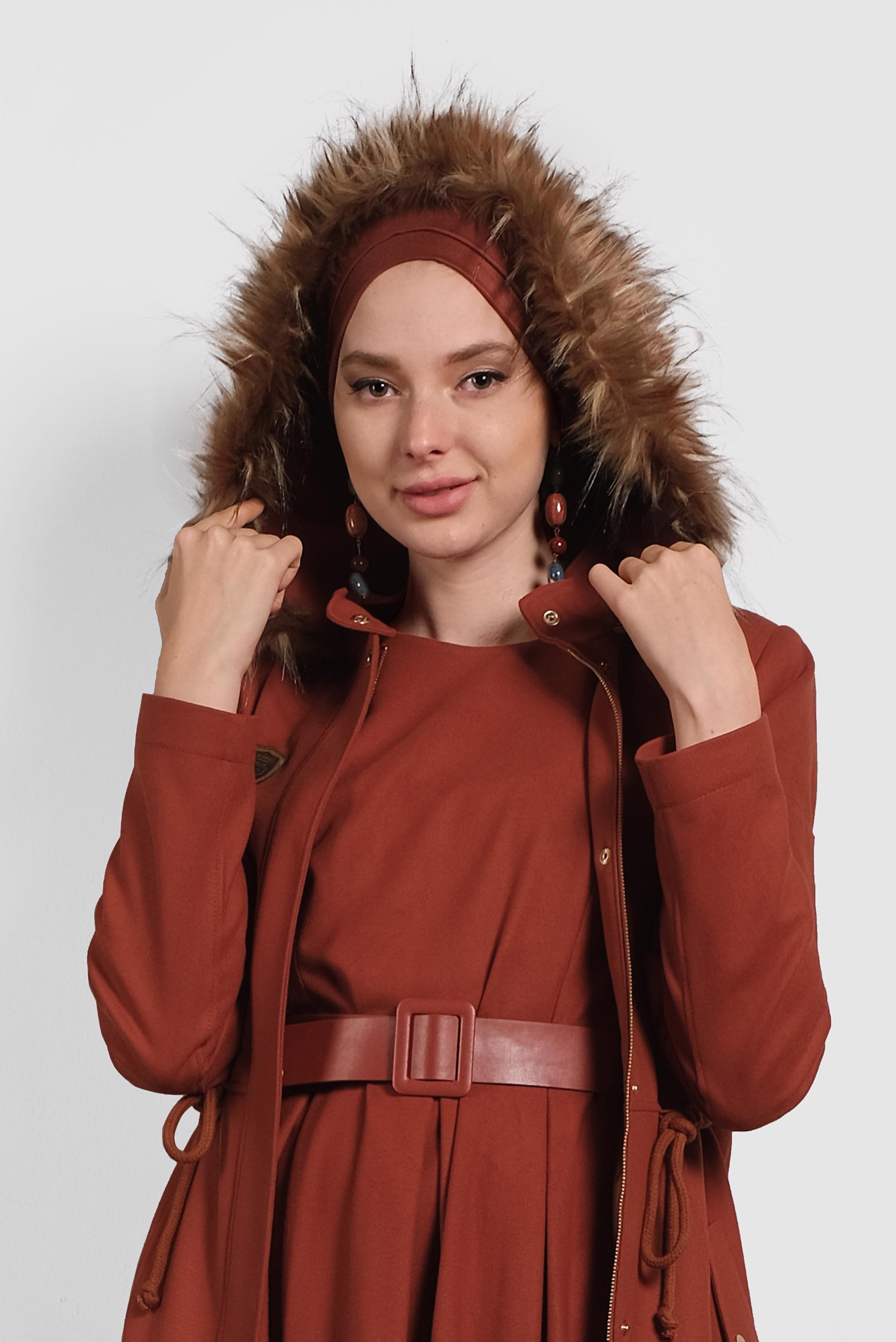 Tesettür giyim TURUNCU KAPÜŞONLU CEPLİ MANTO 90047