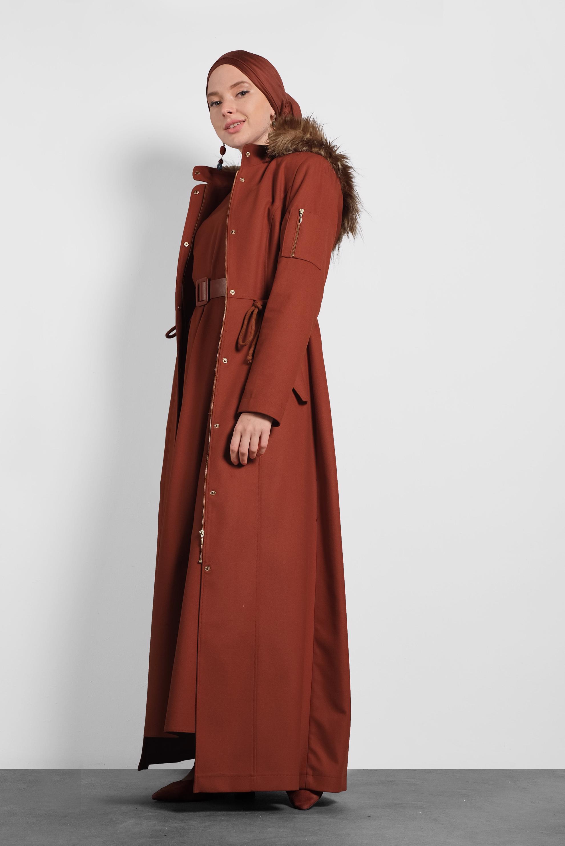 Tesettür giyim TURUNCU KAPÜŞONLU CEPLİ MANTO 90047