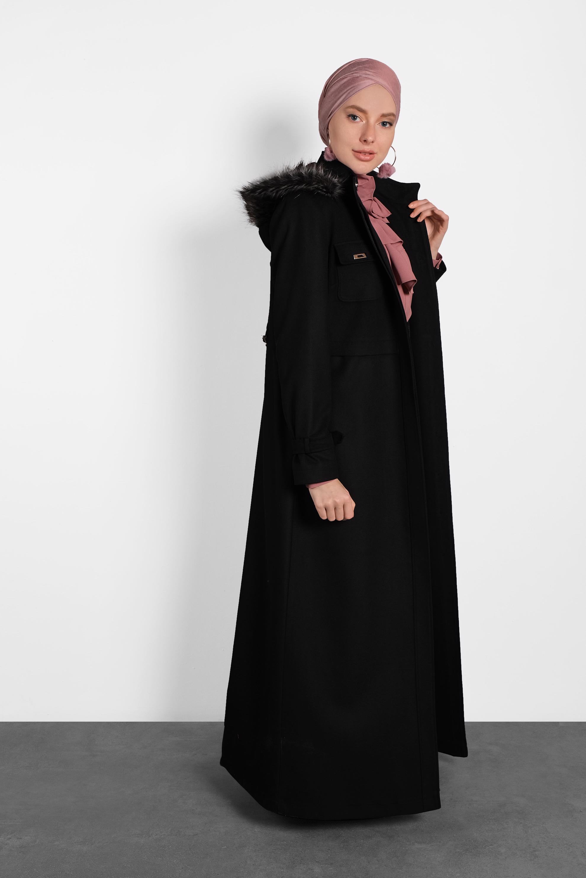 Tesettür giyim SİYAH KAPÜŞONLU BELİ BÜZGÜLÜ MANTO 90048