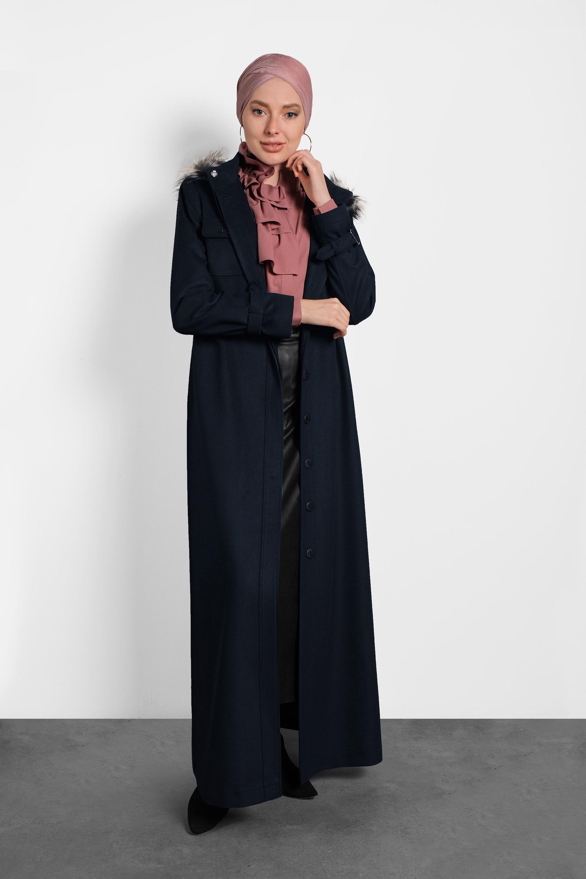 Tesettür giyim LACİVERT KAPÜŞONLU BELİ BÜZGÜLÜ MANTO 90048