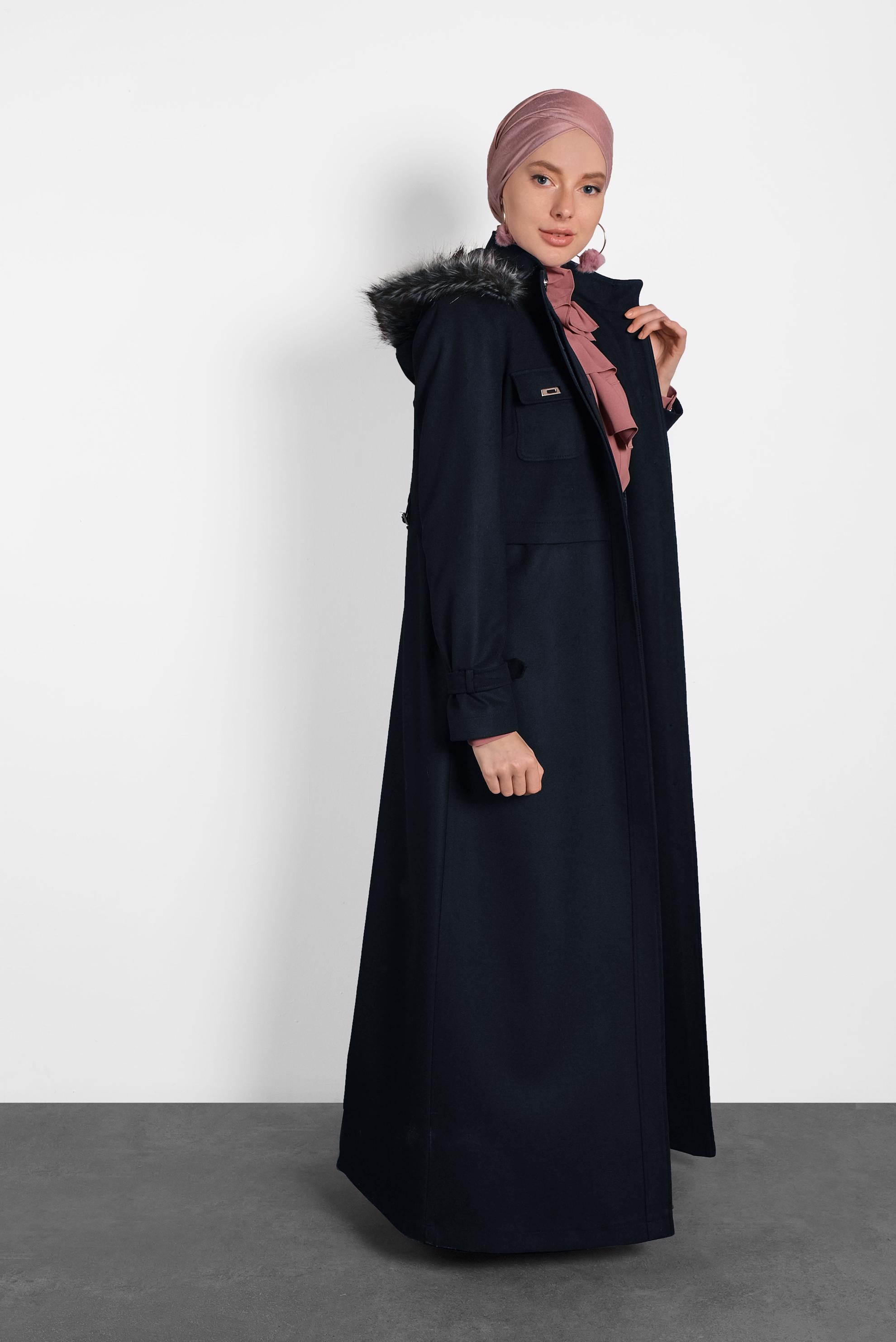 Tesettür giyim LACİVERT KAPÜŞONLU BELİ BÜZGÜLÜ MANTO 90048