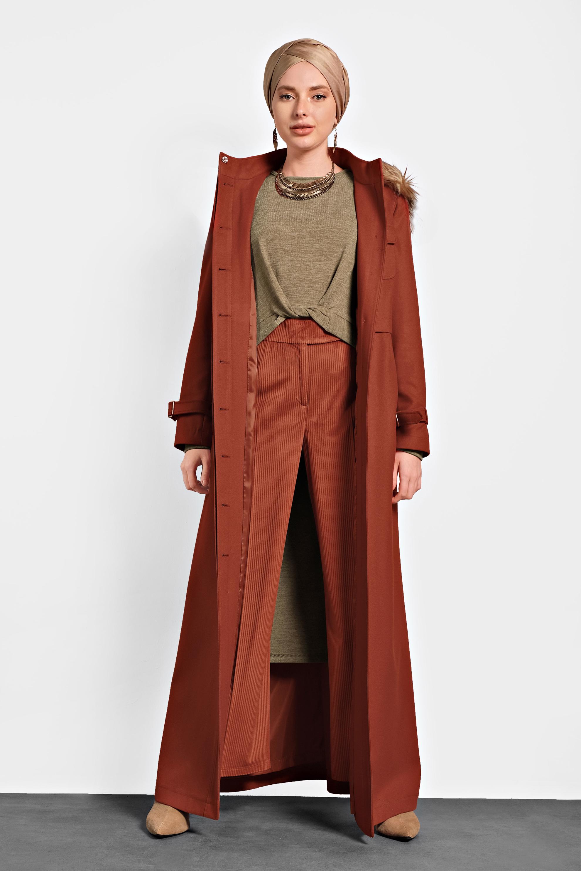 Tesettür giyim TURUNCU KAPÜŞONLU BELİ BÜZGÜLÜ MANTO 90048