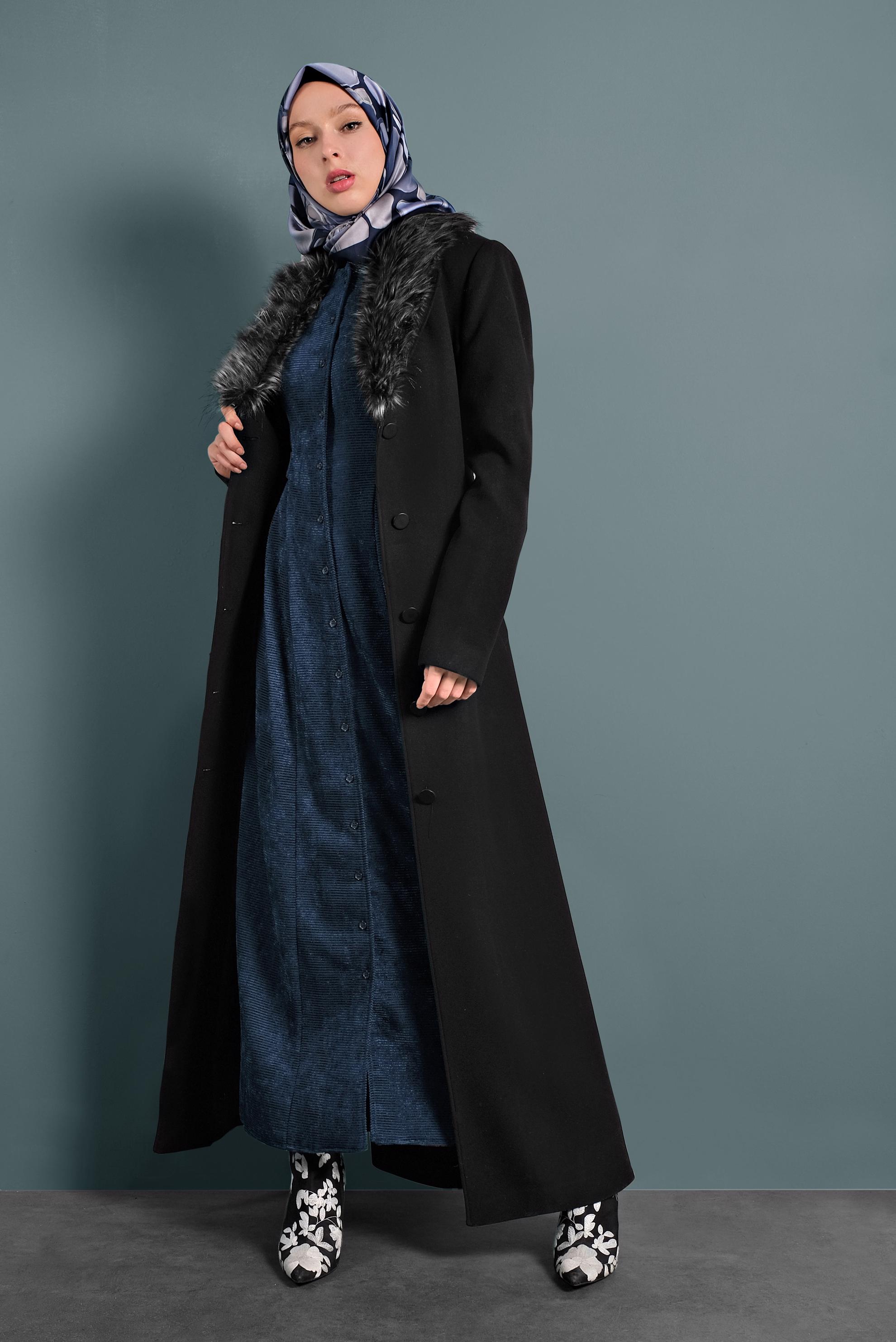 Tesettür giyim SİYAH KUŞAKLI DÜĞMELİ MANTO 90061 