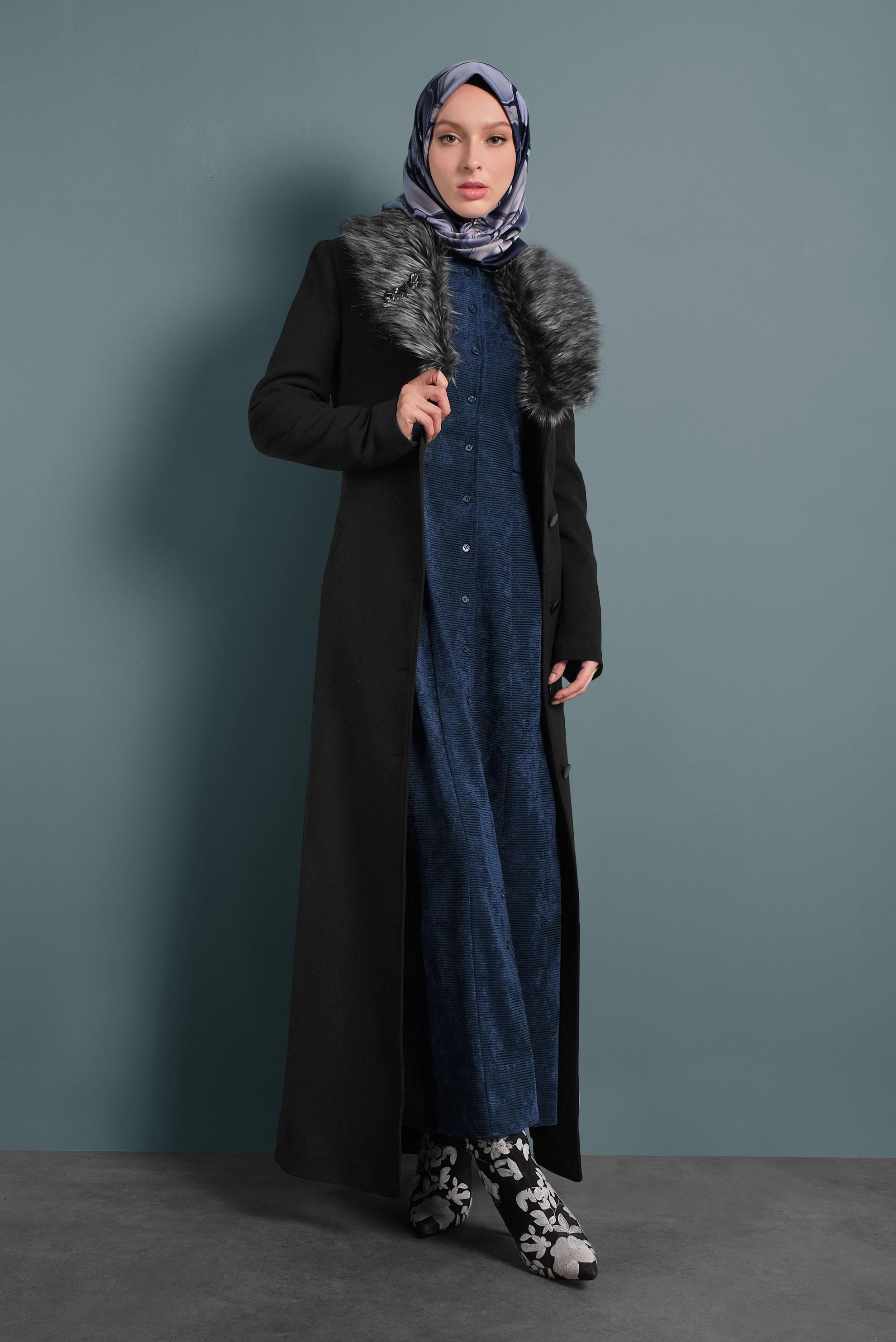 Tesettür giyim SİYAH KUŞAKLI DÜĞMELİ MANTO 90061 