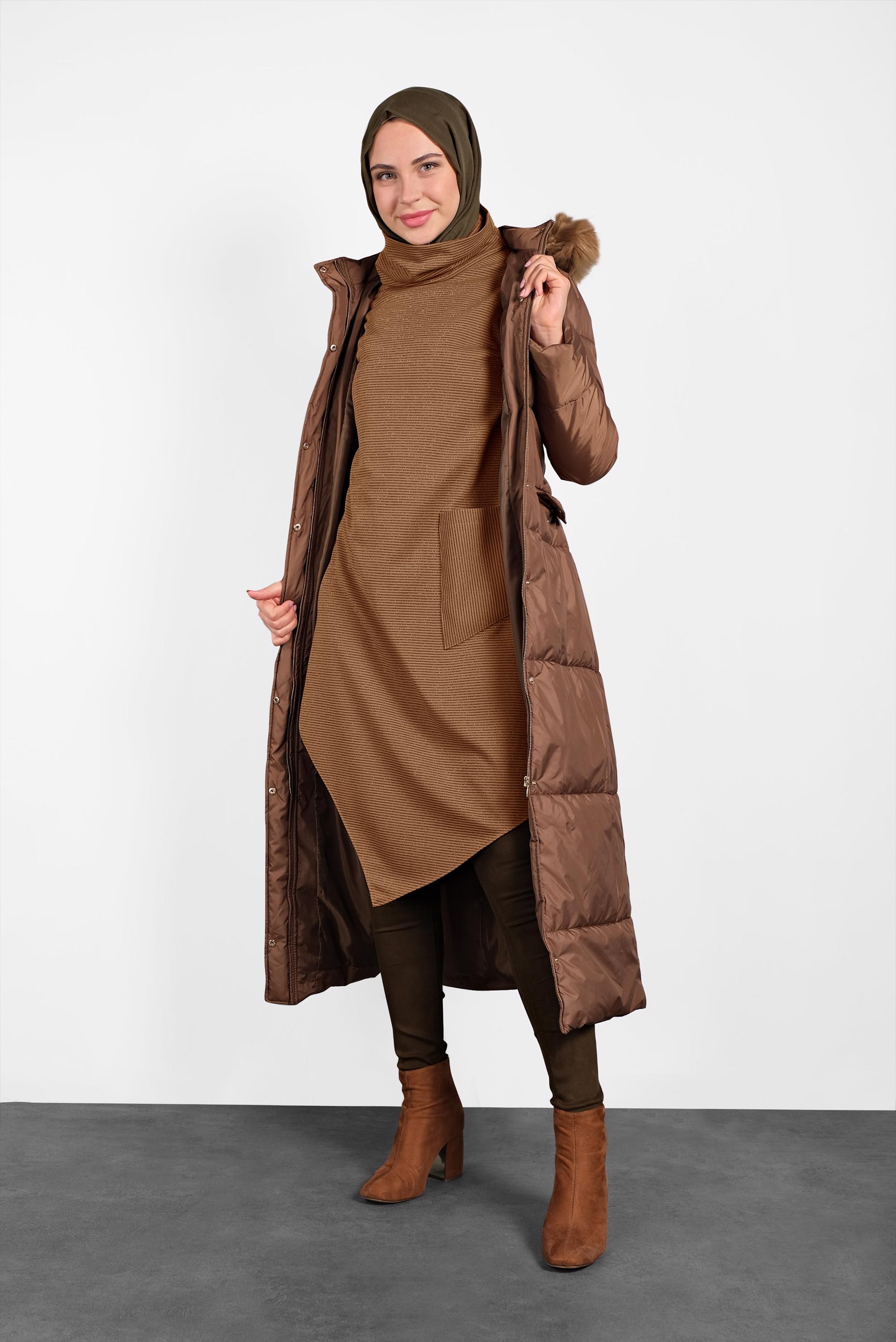 Tesettür giyim TABA FERMUARLI ŞİŞME MANTO 90067