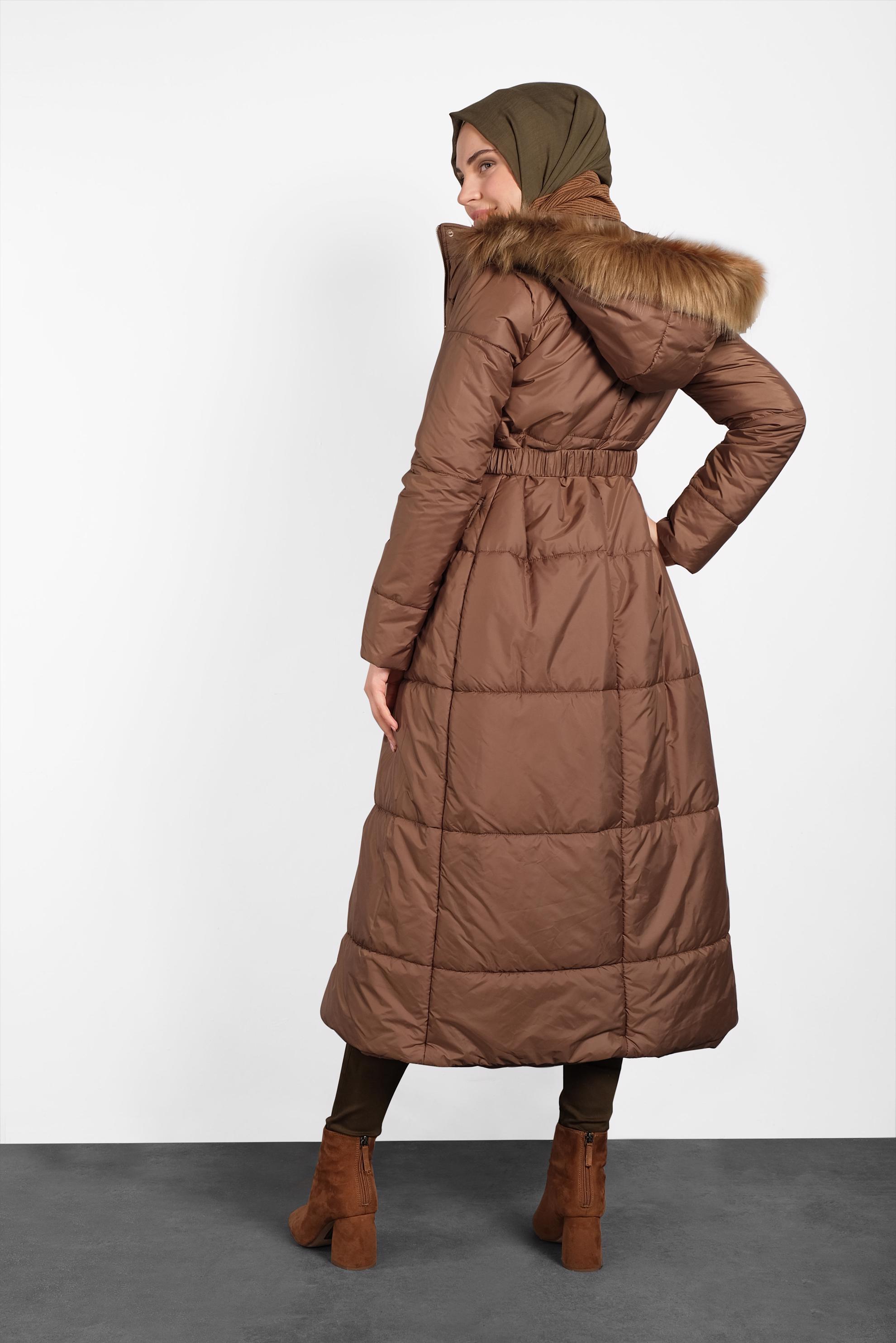 Tesettür giyim TABA FERMUARLI ŞİŞME MANTO 90067