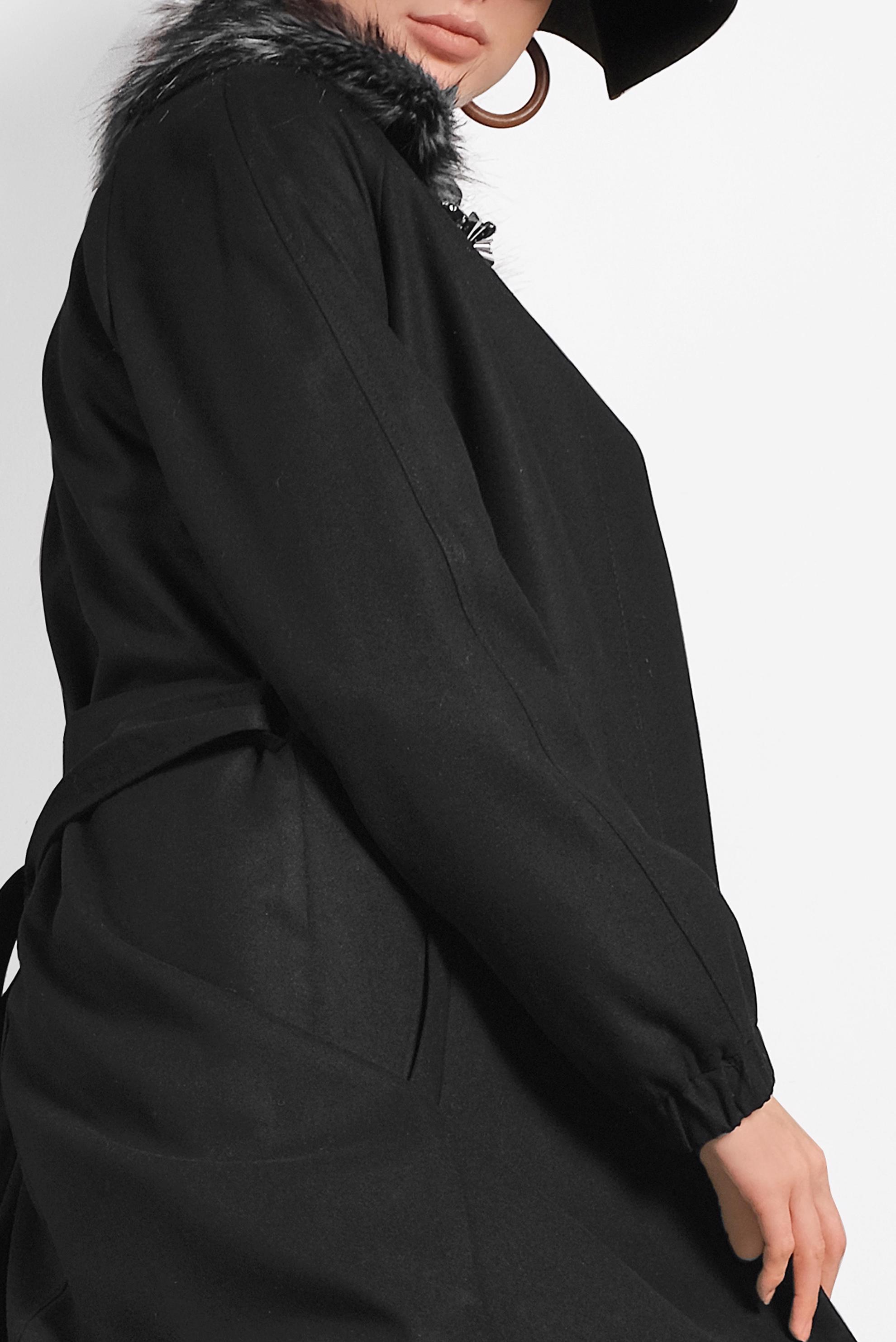 Tesettür giyim SİYAH YAKASI KÜRKLÜ KUŞAKLI MANTO 90077