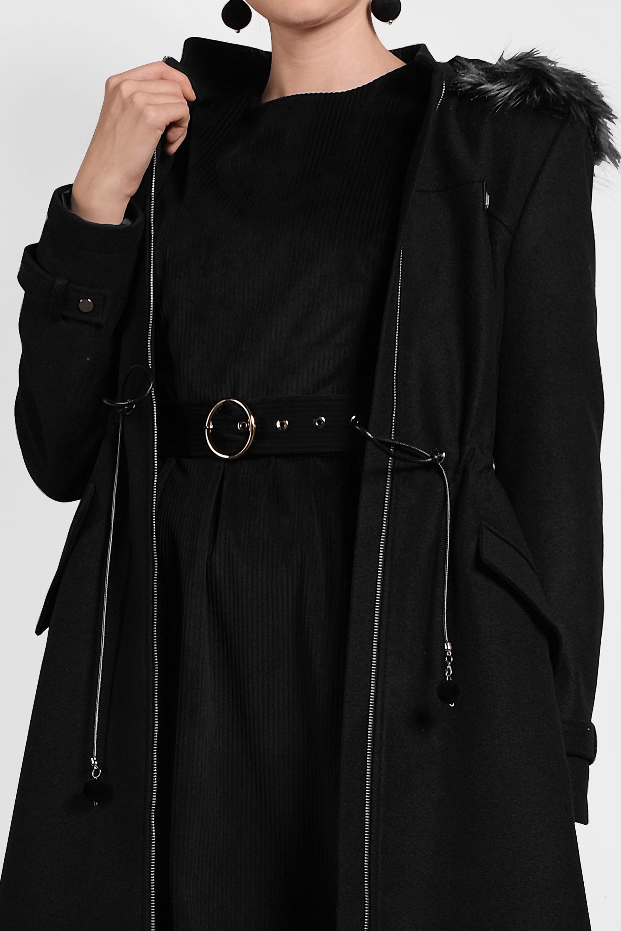 Tesettür giyim SİYAH KAPÜŞONU KÜRKLÜ MANTO 90078 