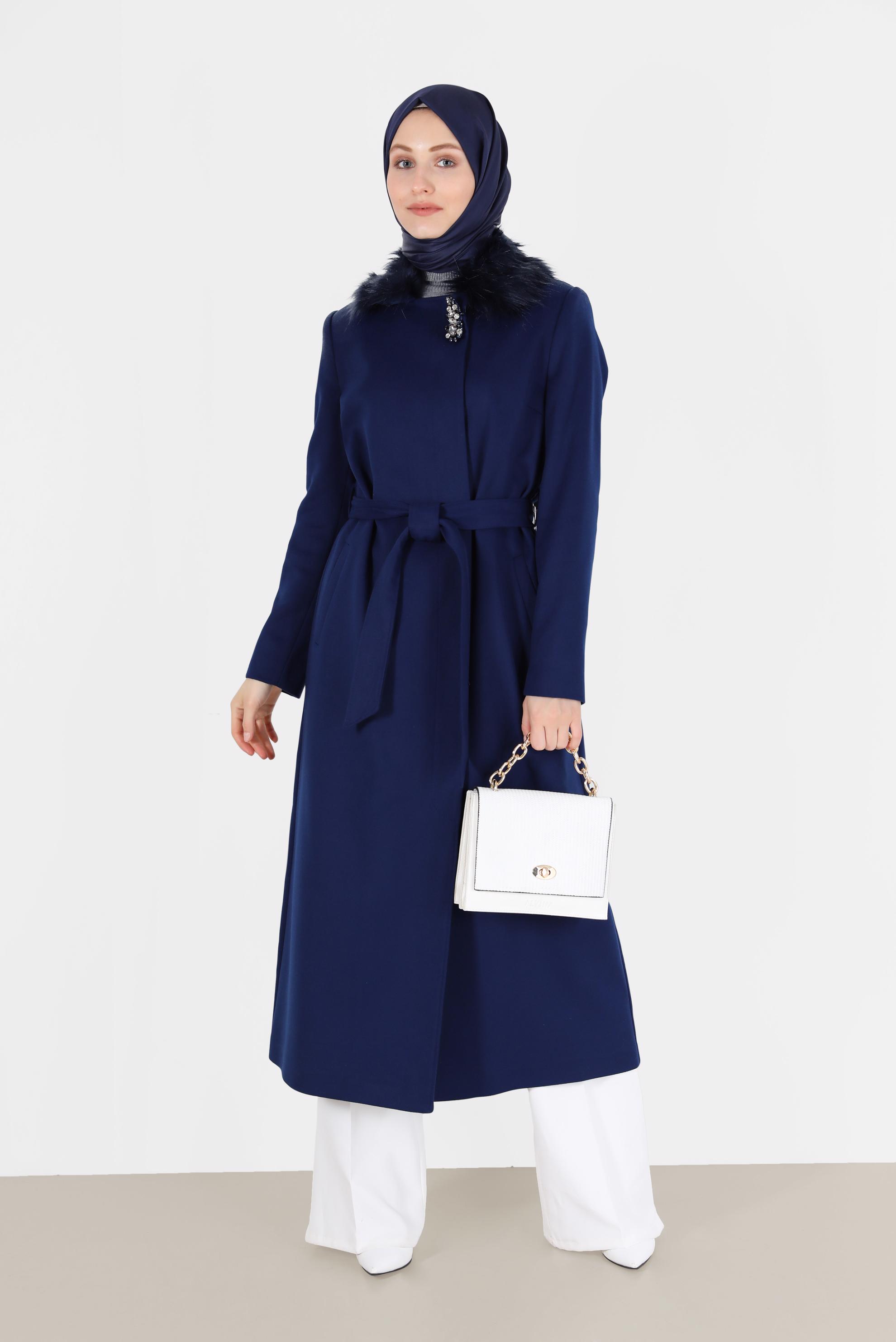 Vêtements hijab BLEU MARINE MANTEAU CEINTURÉ DÉTAIL FAUSSE FOURRURE 90103