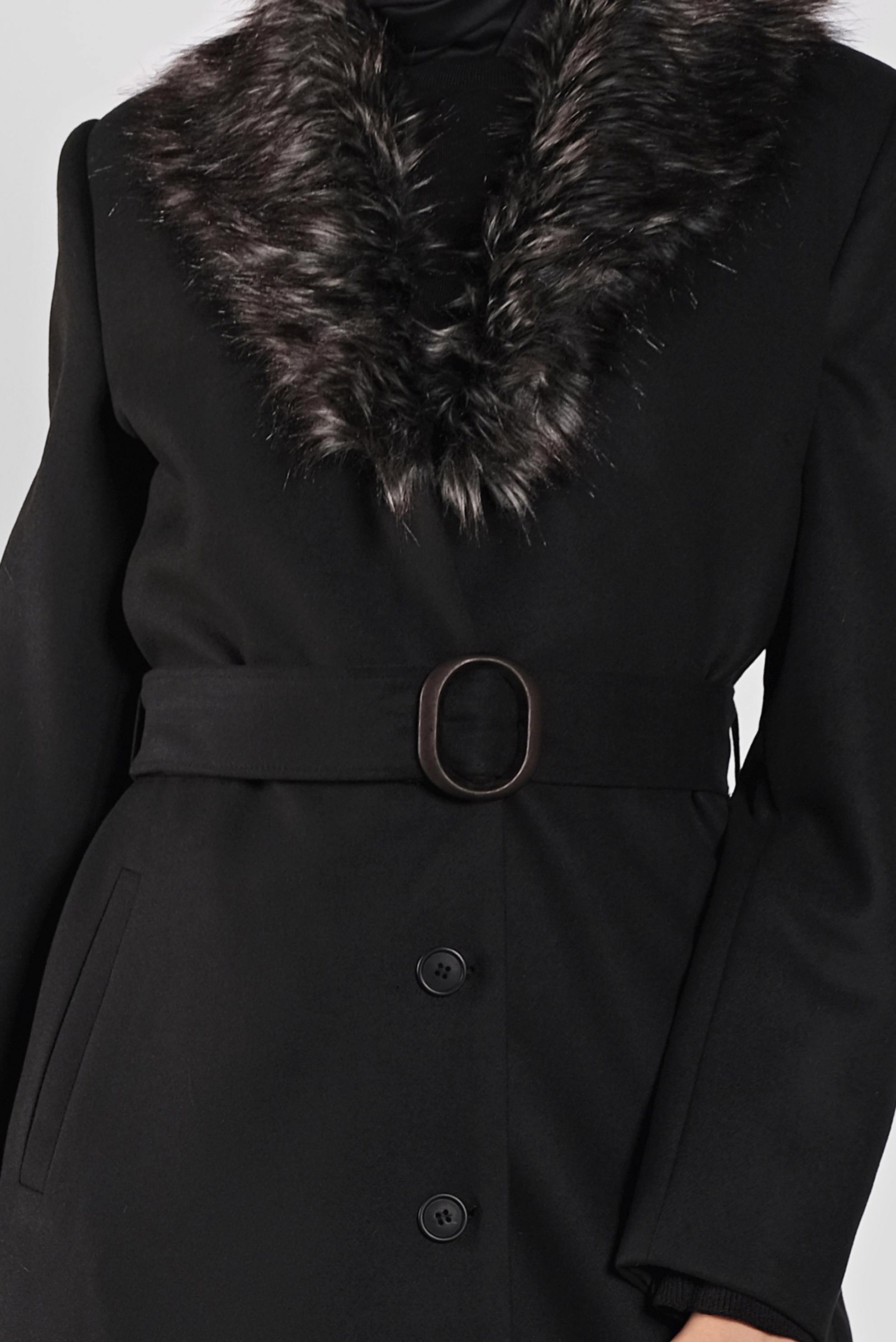 Tesettür giyim SİYAH YAKASI KÜRKLÜ KEMERLİ MANTO 90104