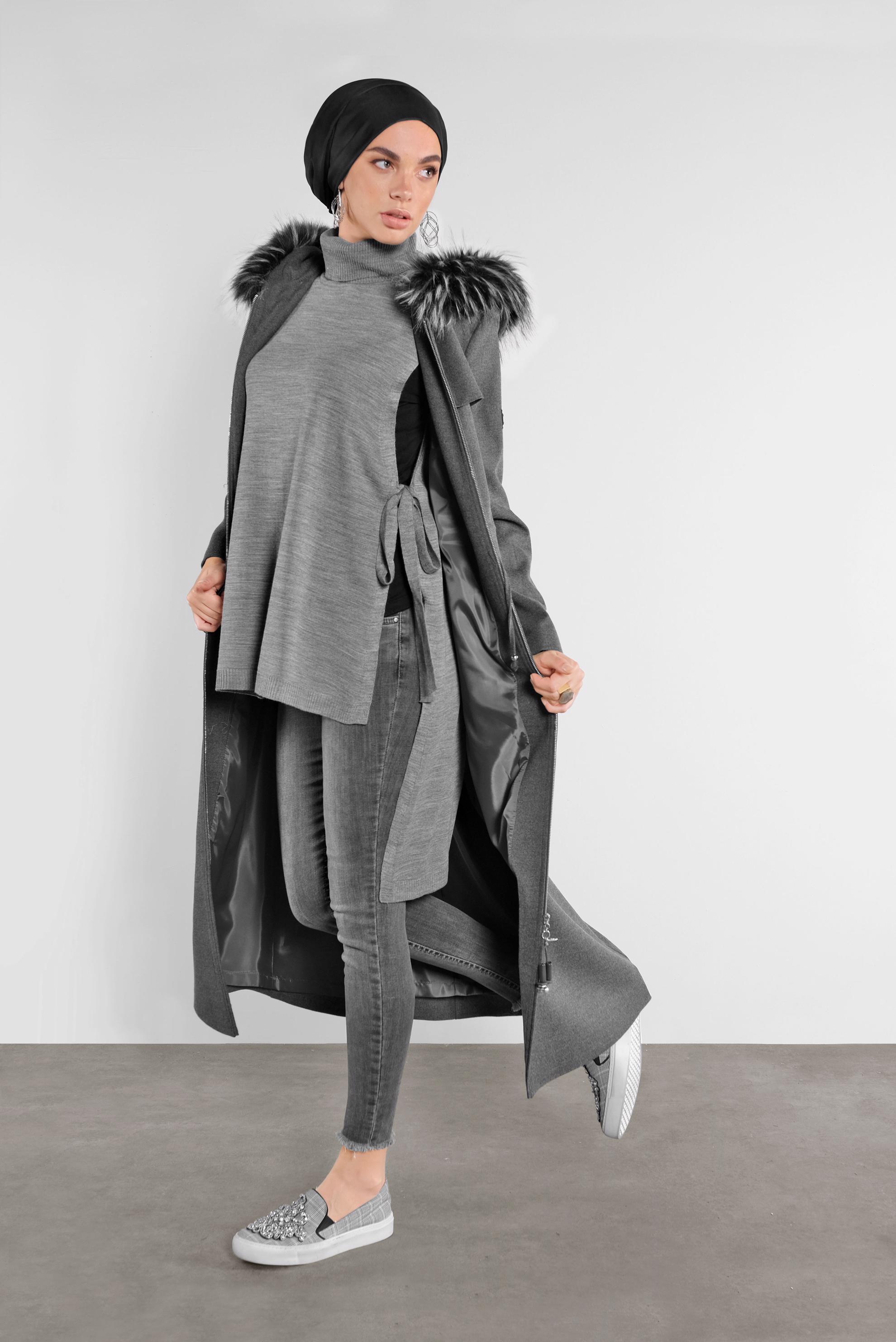 Vêtements hijab GRIS MANTEAU À CAPUCHE EN FOURRURE 90111 